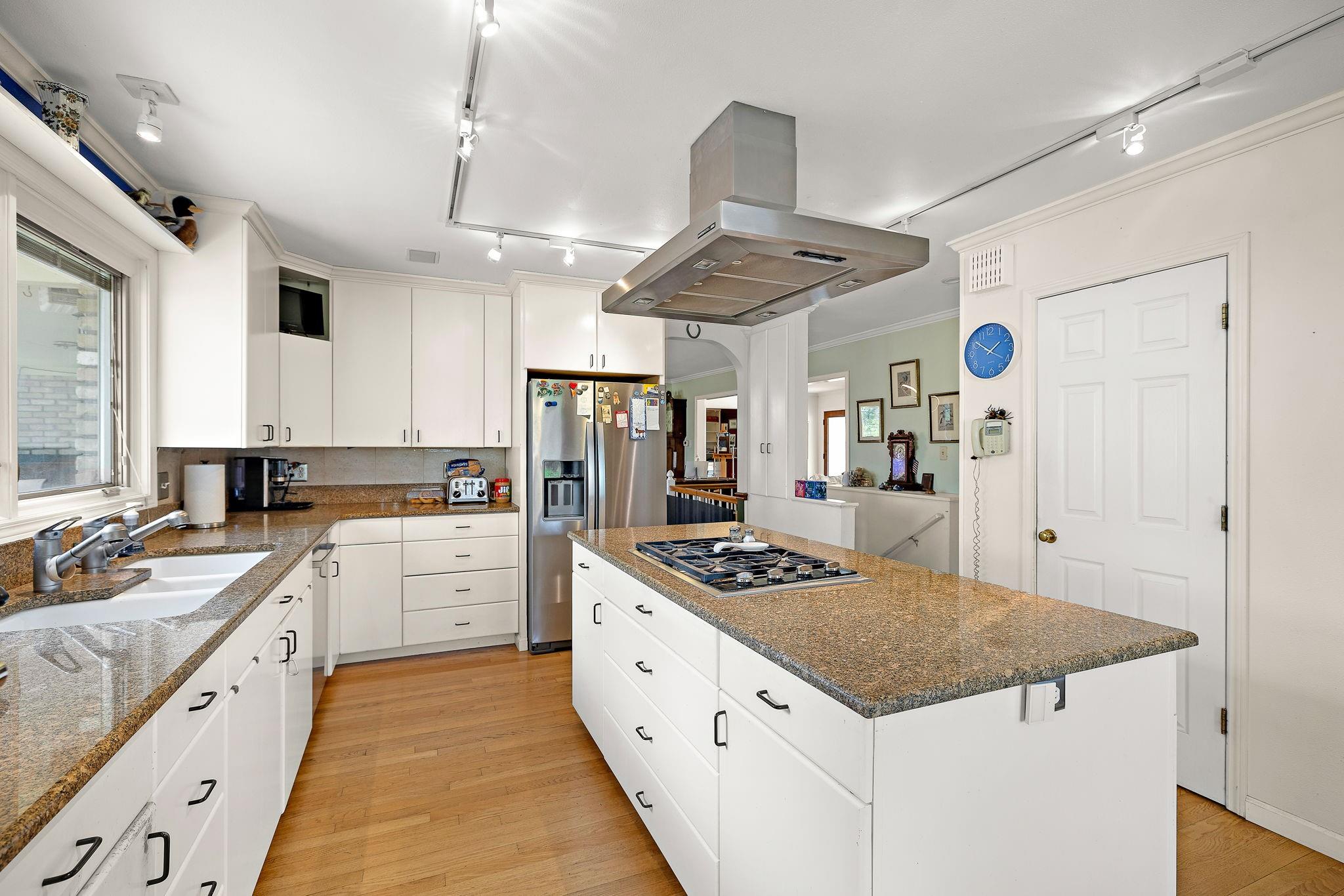7 Inwood Cir, Austin, TX 78746