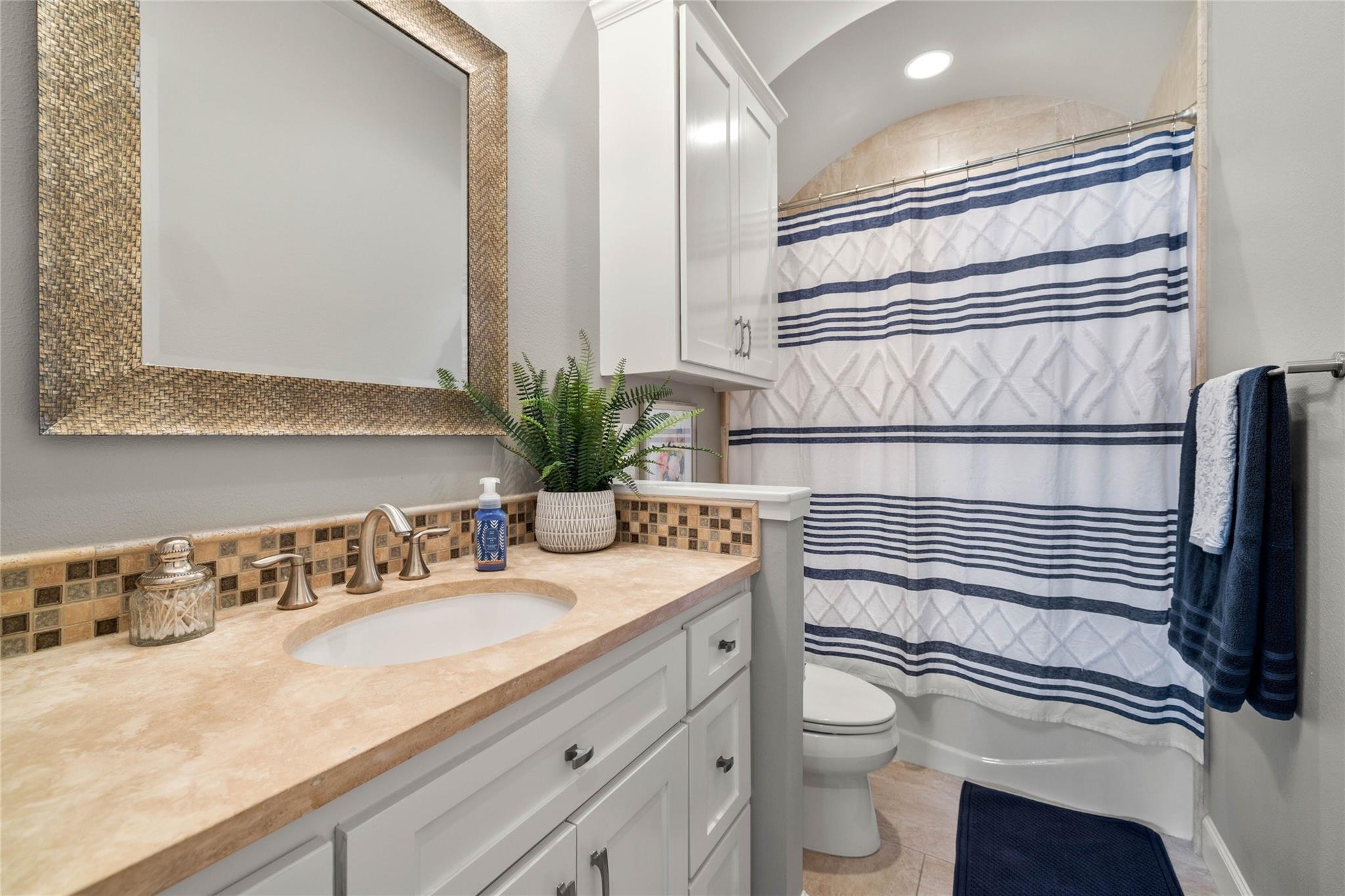 211 Chandler Way, Kingsland, TX 78639