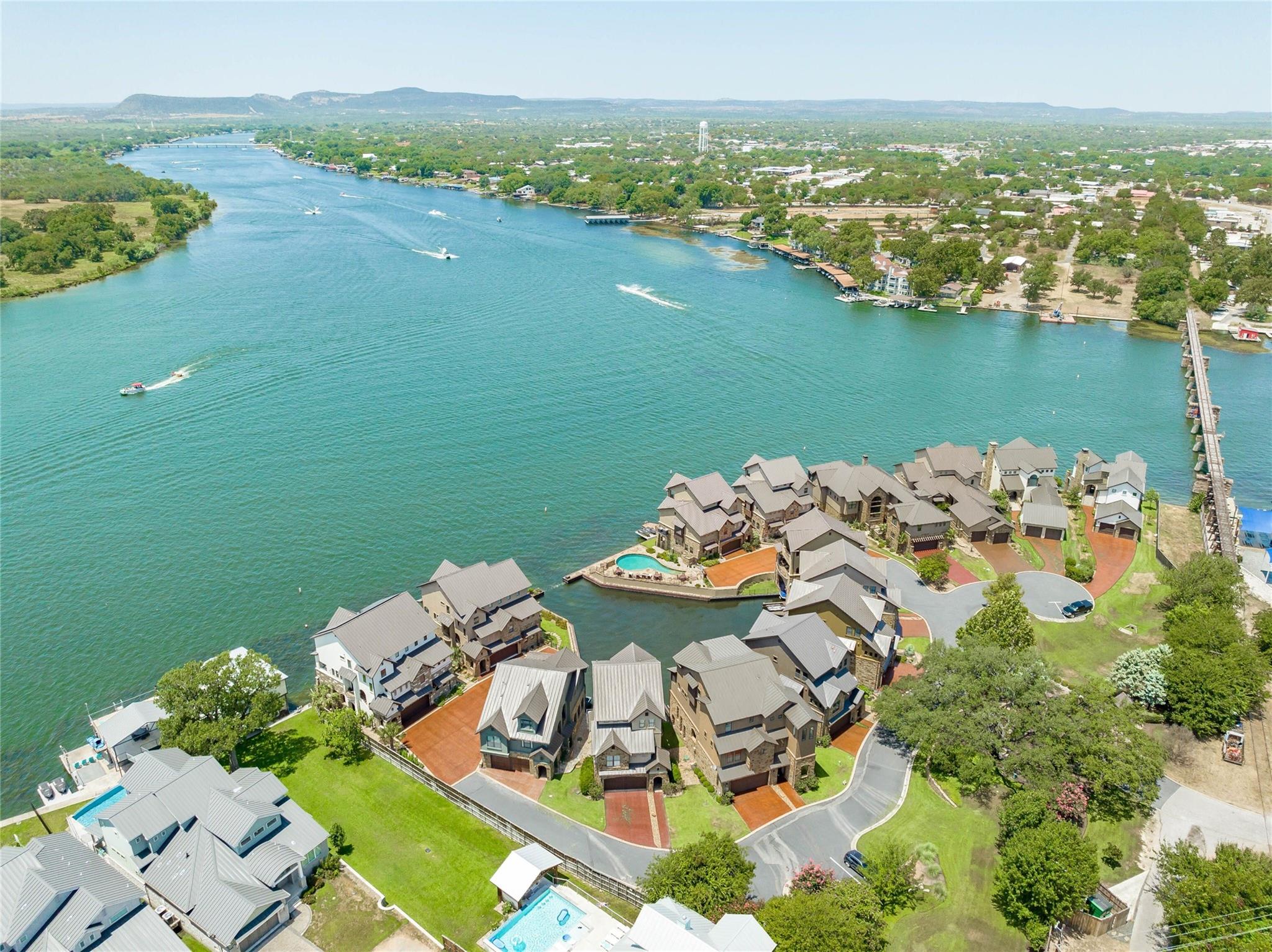 211 Chandler Way, Kingsland, TX 78639