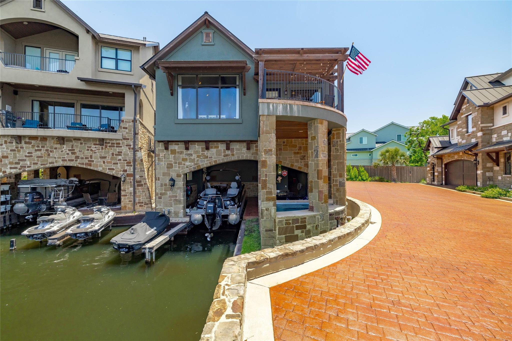 211 Chandler Way, Kingsland, TX 78639