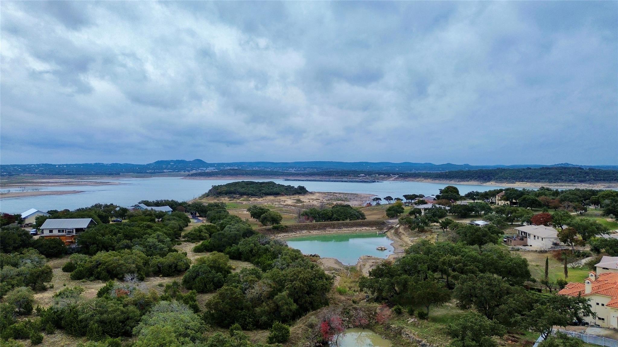 643 Kings Point Dr, Canyon Lake, TX 78133