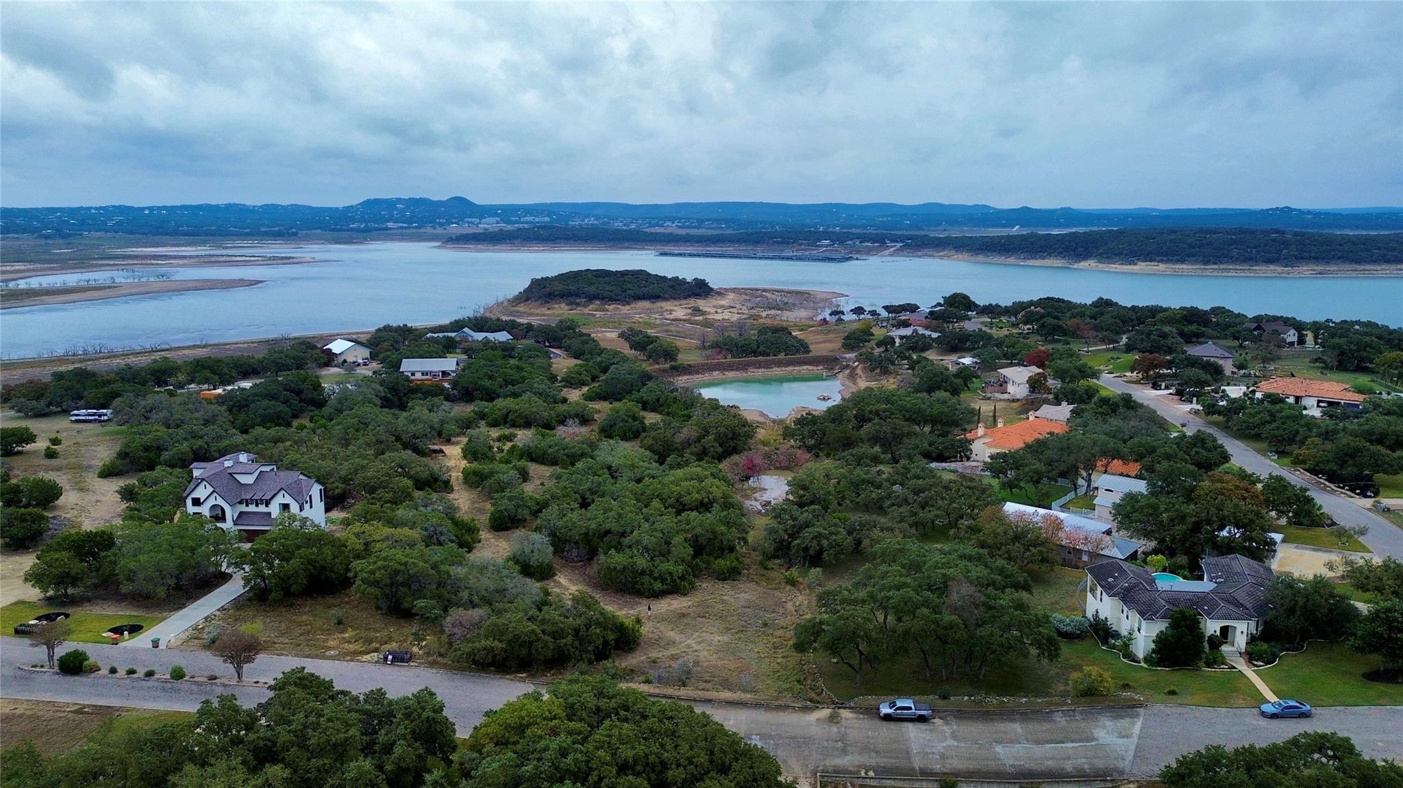 643 Kings Point Dr, Canyon Lake, TX 78133