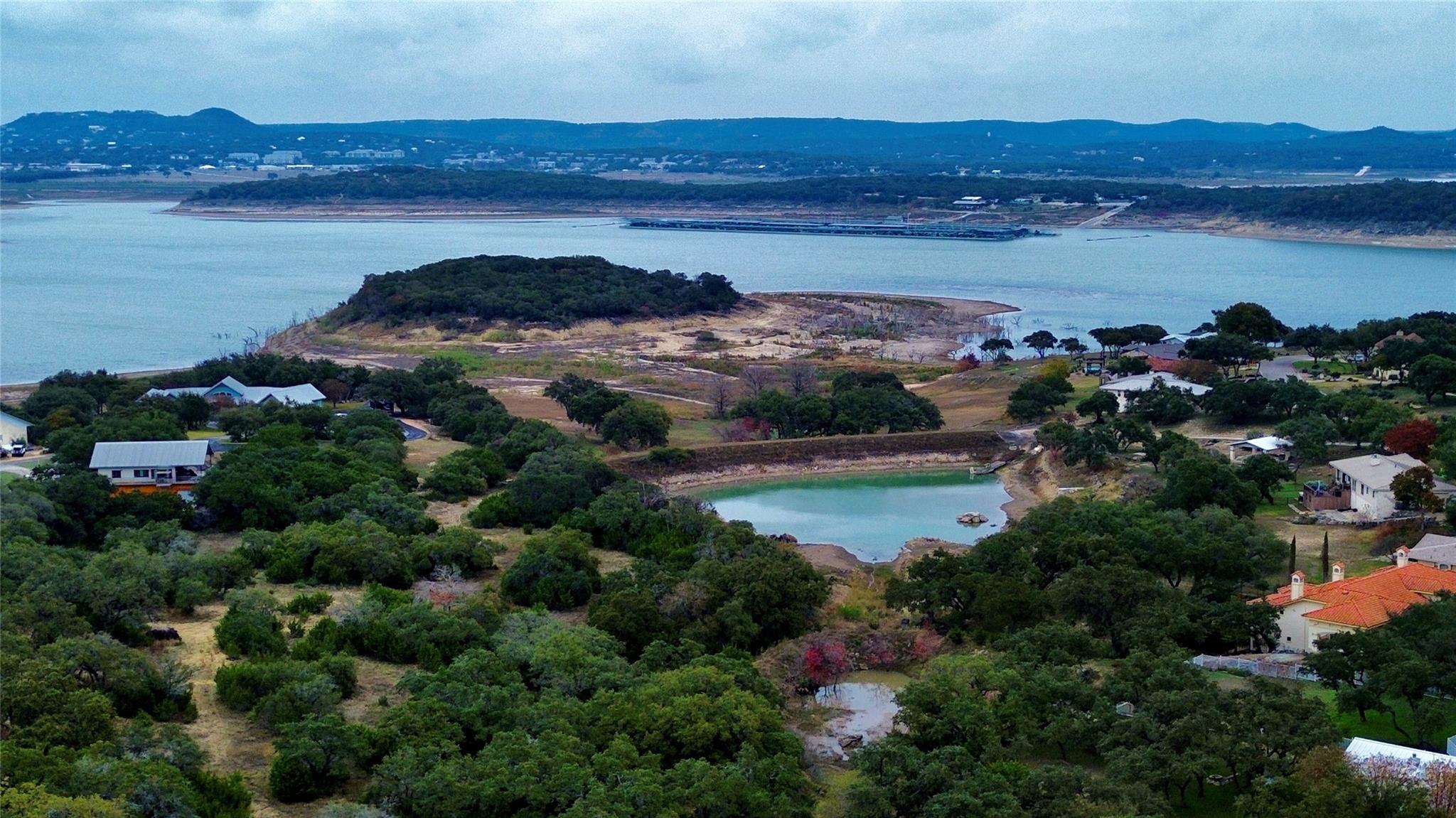 643 Kings Point Dr, Canyon Lake, TX 78133