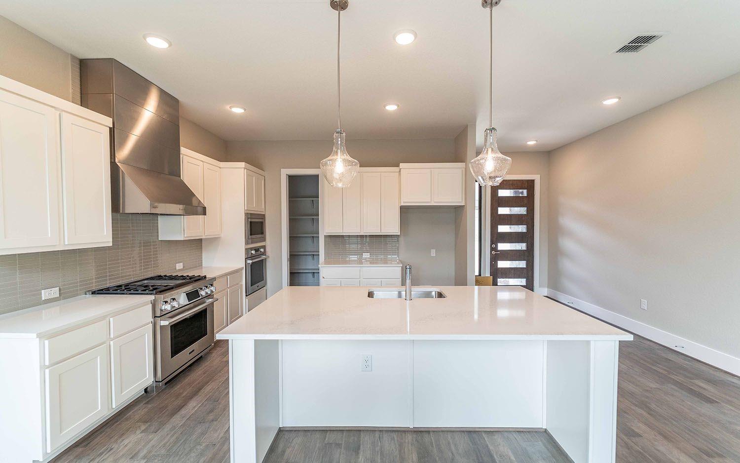 1002 Barrie Dr, Austin, TX 78734