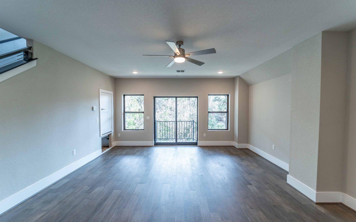 1002 Barrie Dr, Austin, TX 78734