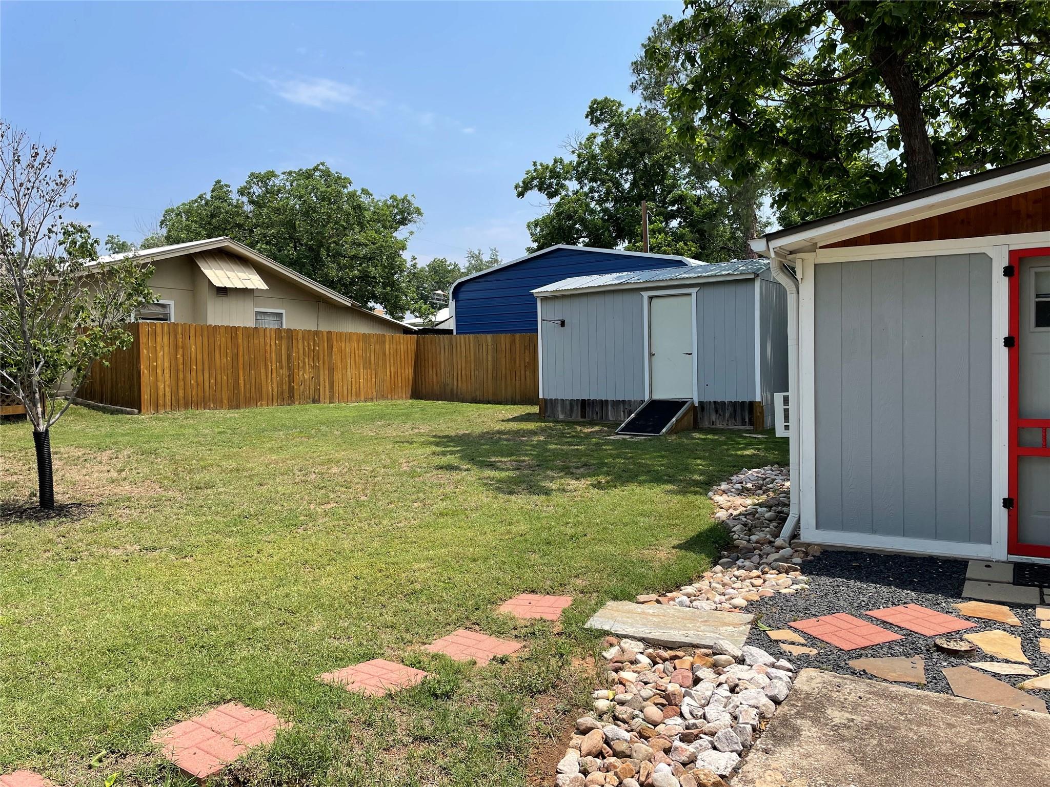 201 Sycamore, Tow, TX 78672