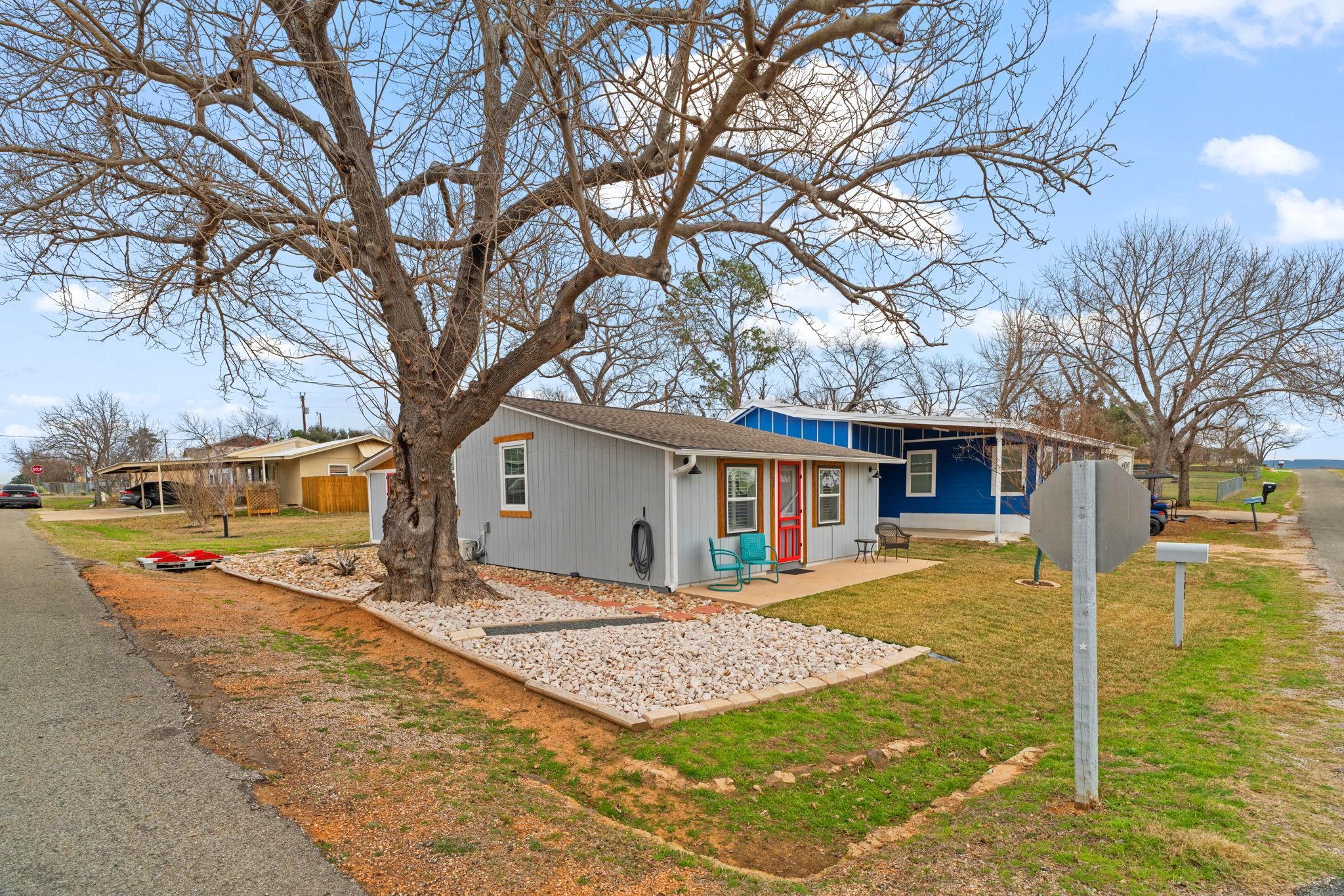 201 Sycamore, Tow, TX 78672