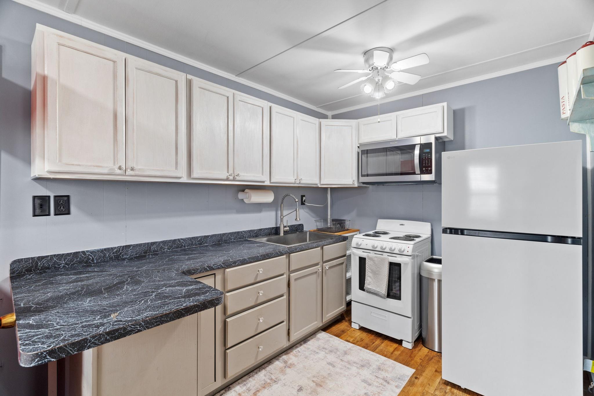 201 Sycamore, Tow, TX 78672