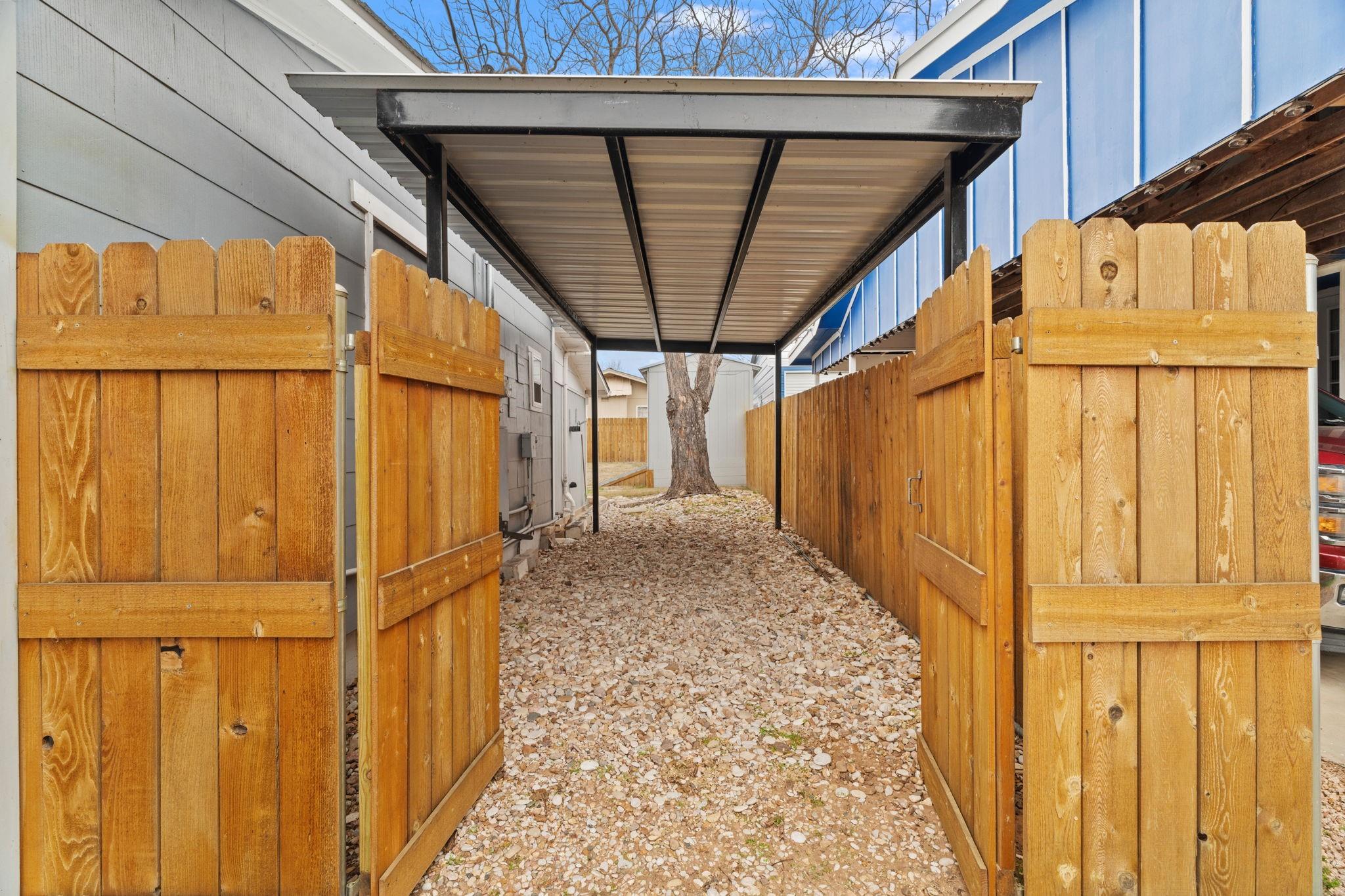 201 Sycamore, Tow, TX 78672