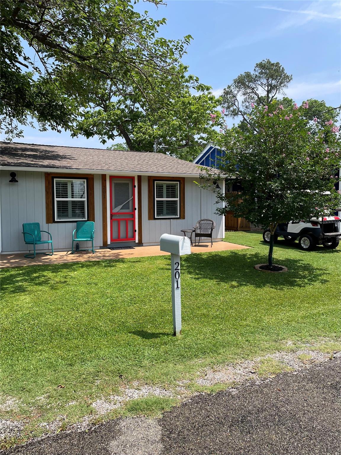 201 Sycamore, Tow, TX 78672