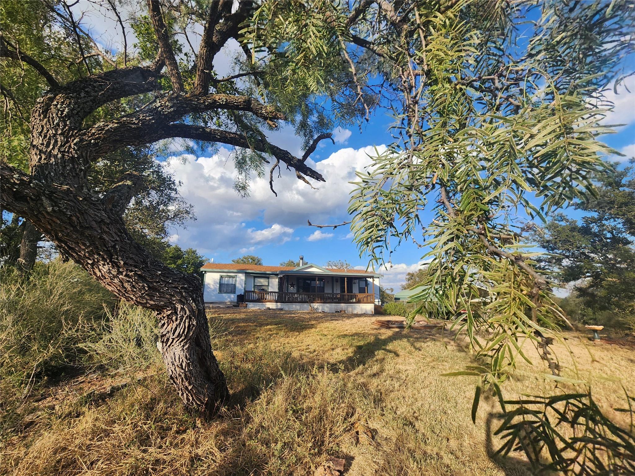 111 S Rio Llano Dr, Llano, TX 78643