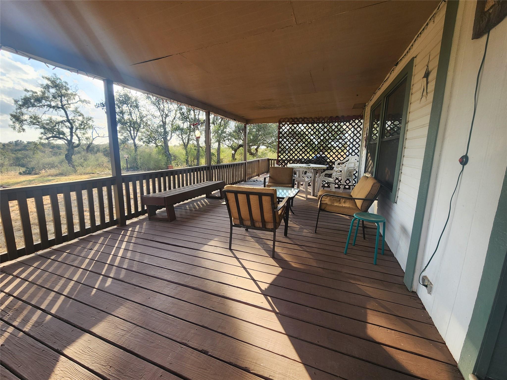 111 S Rio Llano Dr, Llano, TX 78643