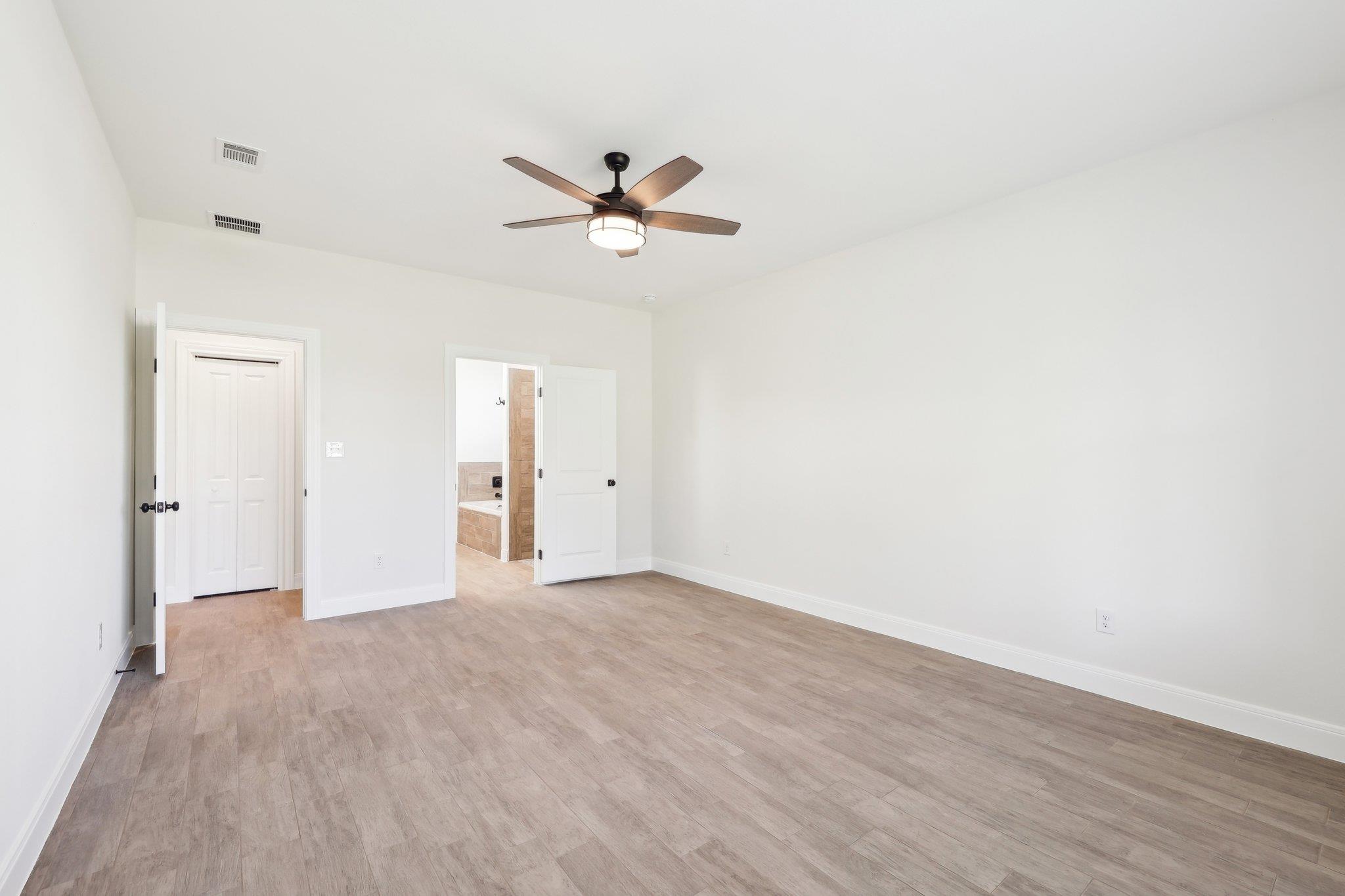 129 Callie St, Smithville, TX 78957