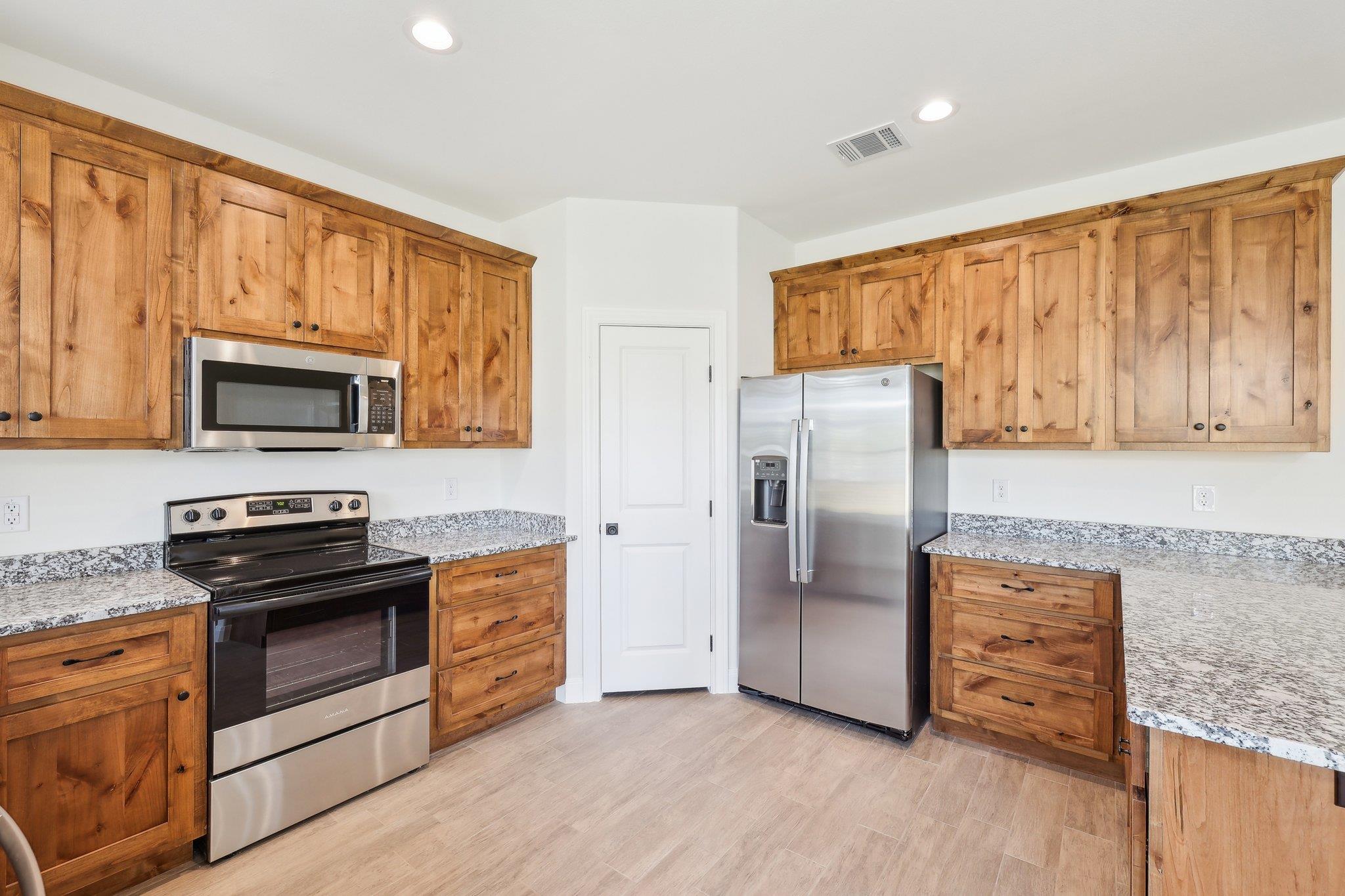 129 Callie St, Smithville, TX 78957
