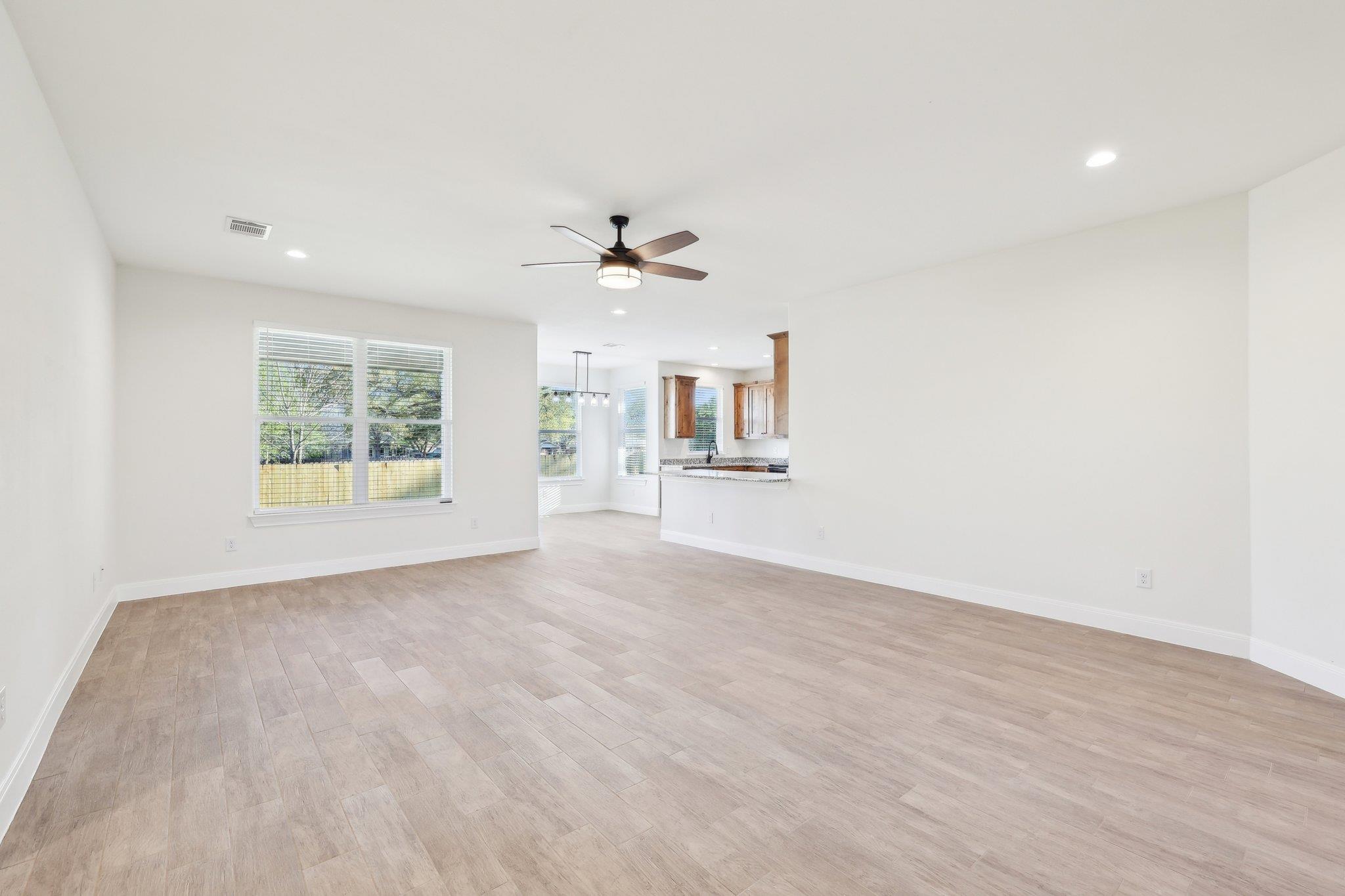 129 Callie St, Smithville, TX 78957