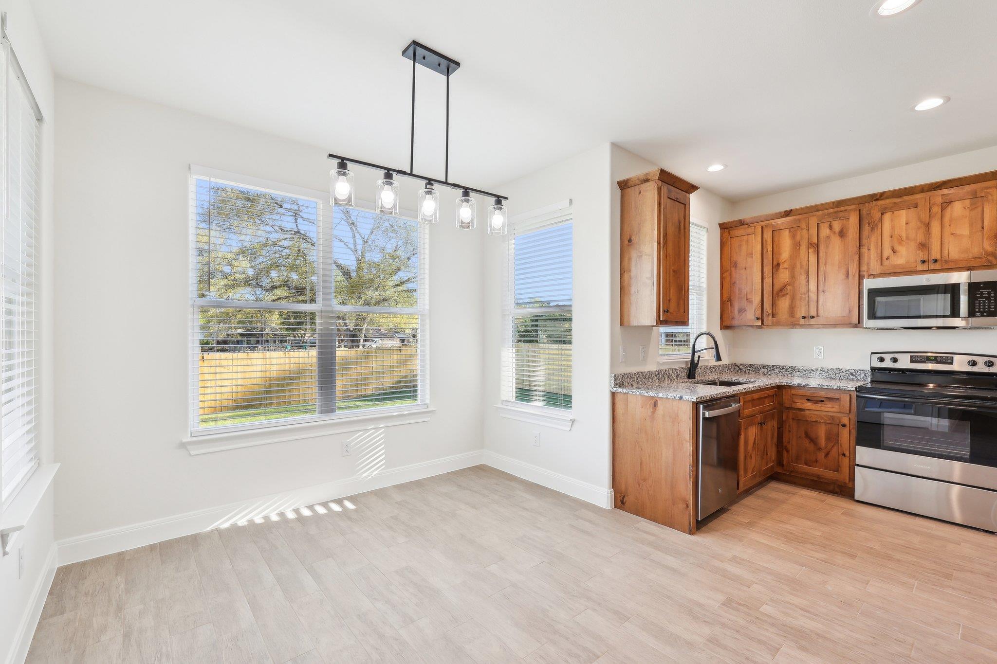 129 Callie St, Smithville, TX 78957