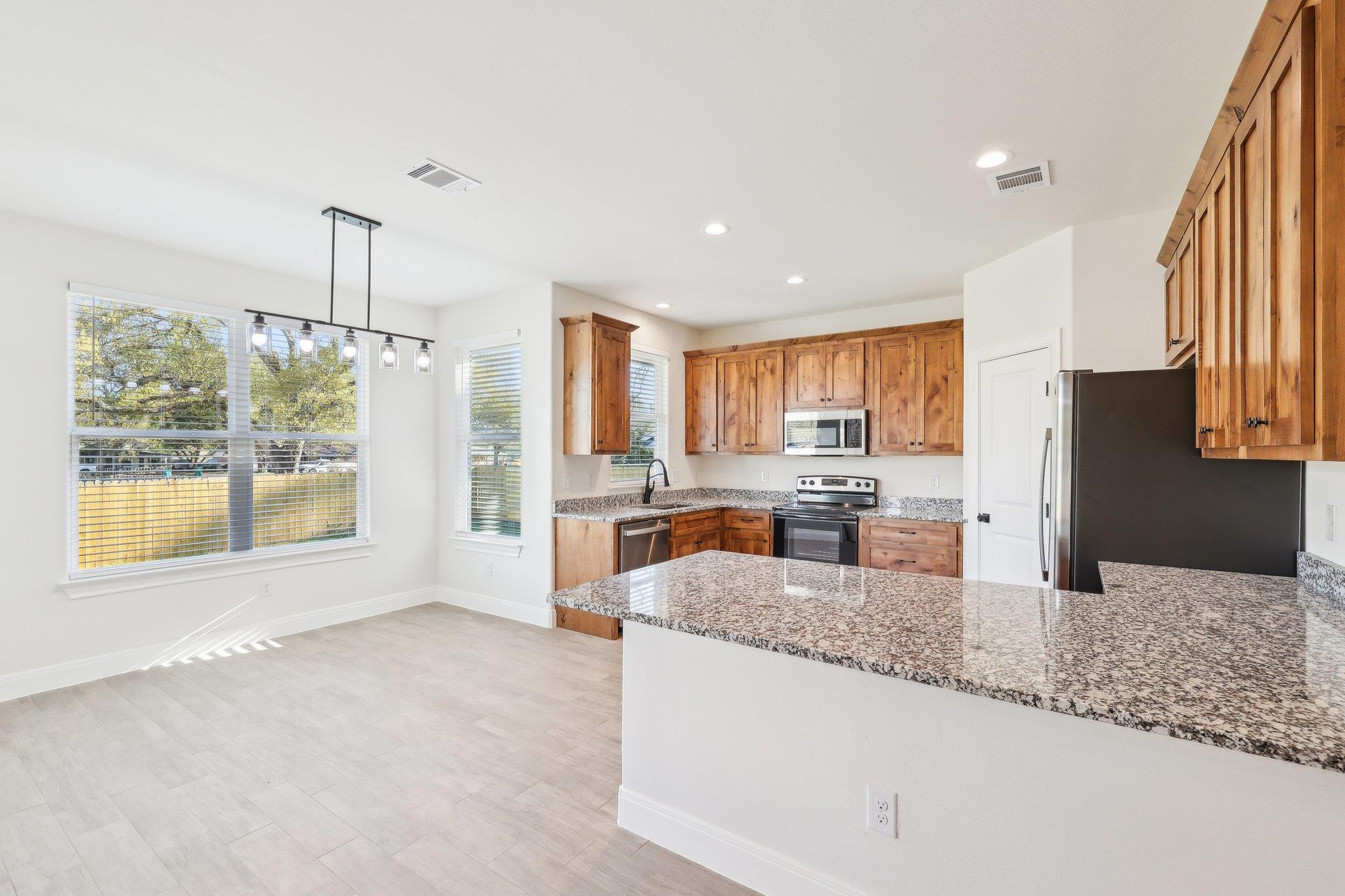 129 Callie St, Smithville, TX 78957