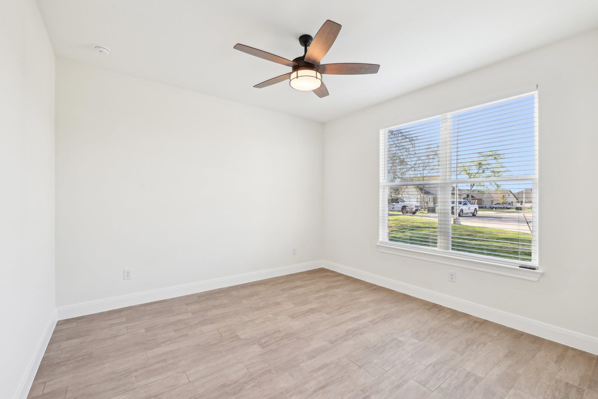 129 Callie St, Smithville, TX 78957