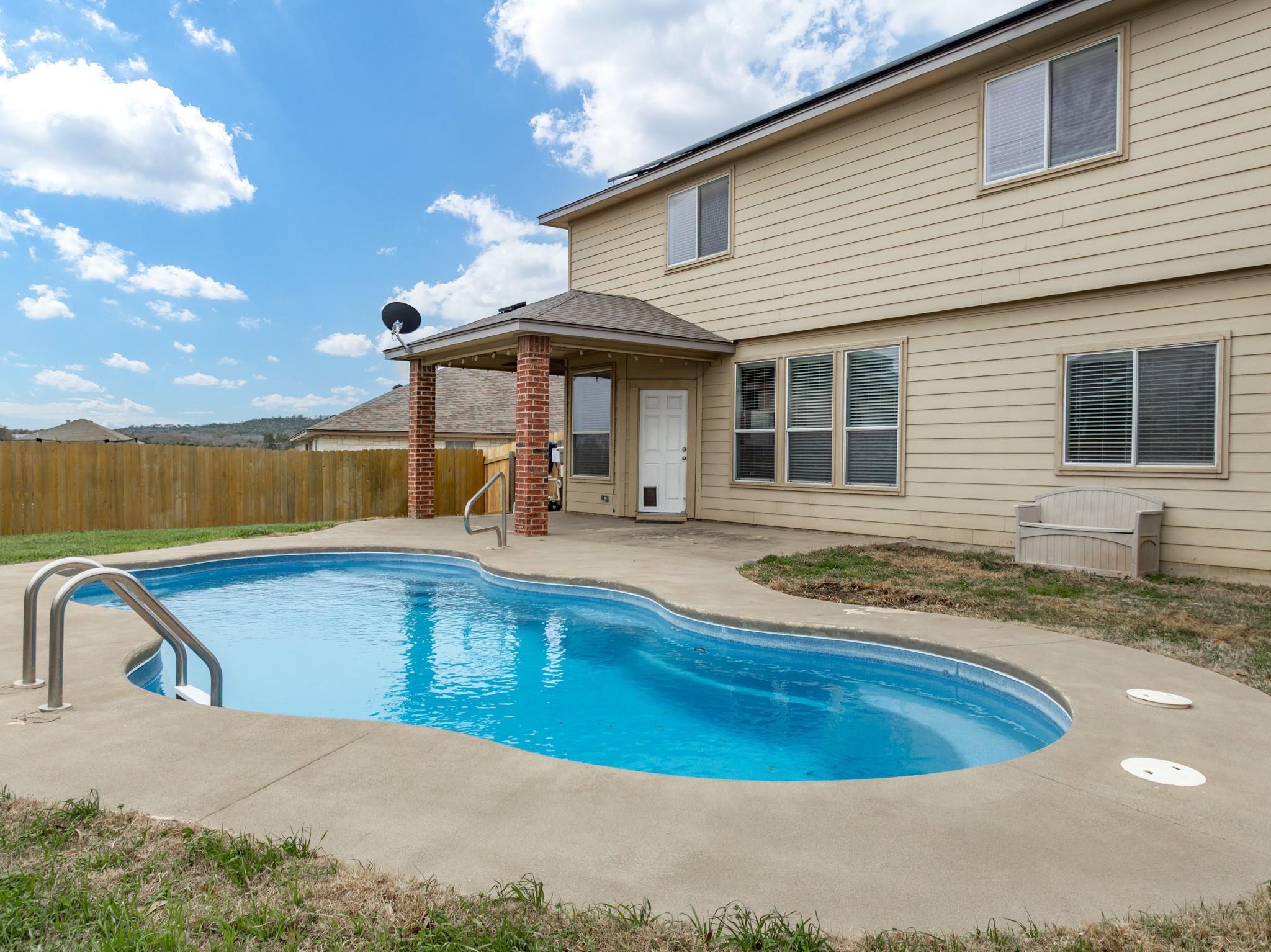 1904 Griffin Dr, Copperas Cove, TX 76522