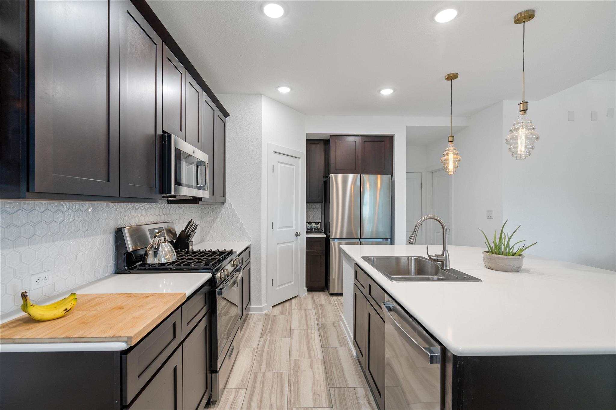 8008 Prairie Rye Dr, Lago Vista, TX 78645