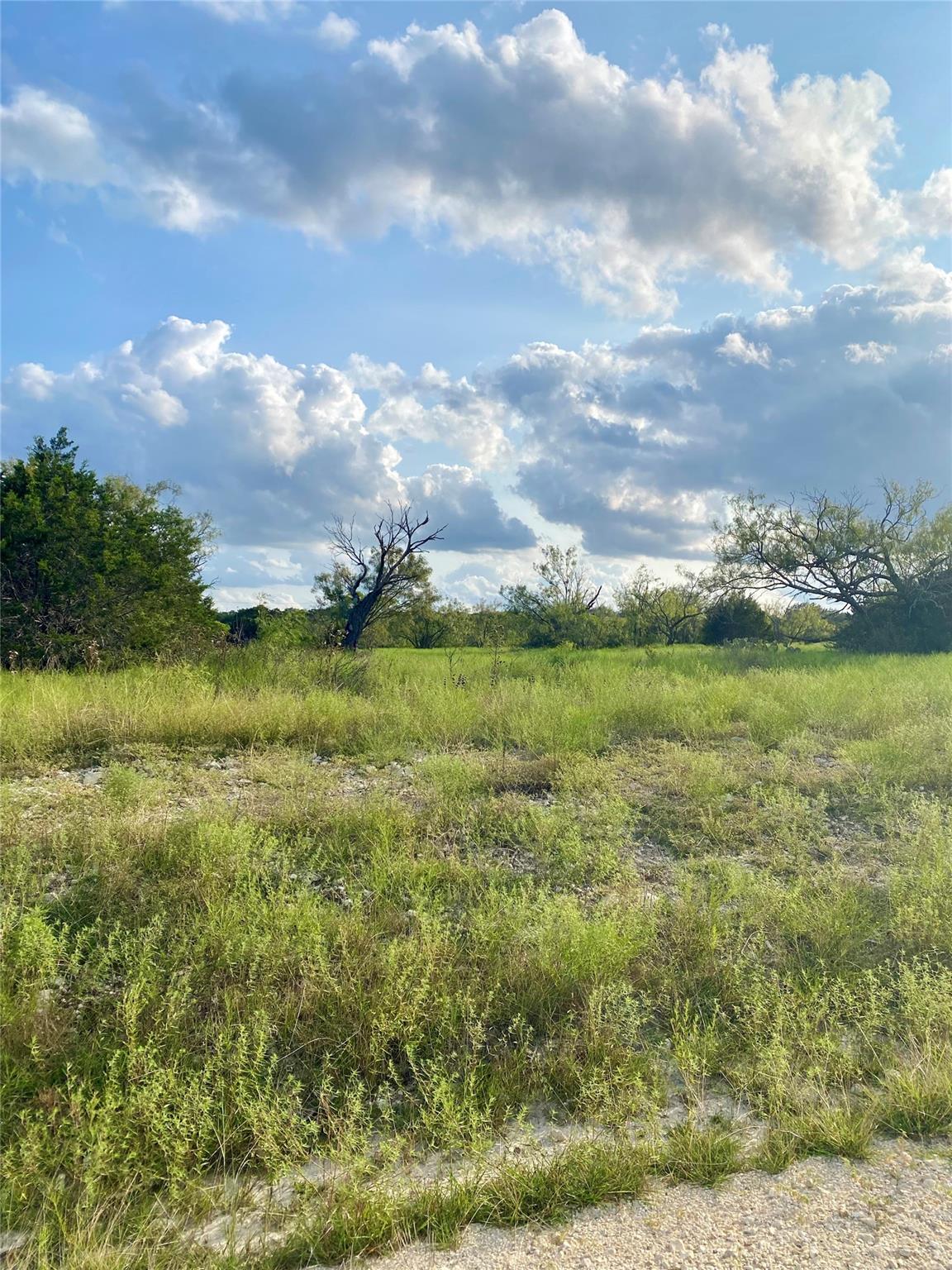 30 Shin Oak Dr, Lampasas, TX 76550