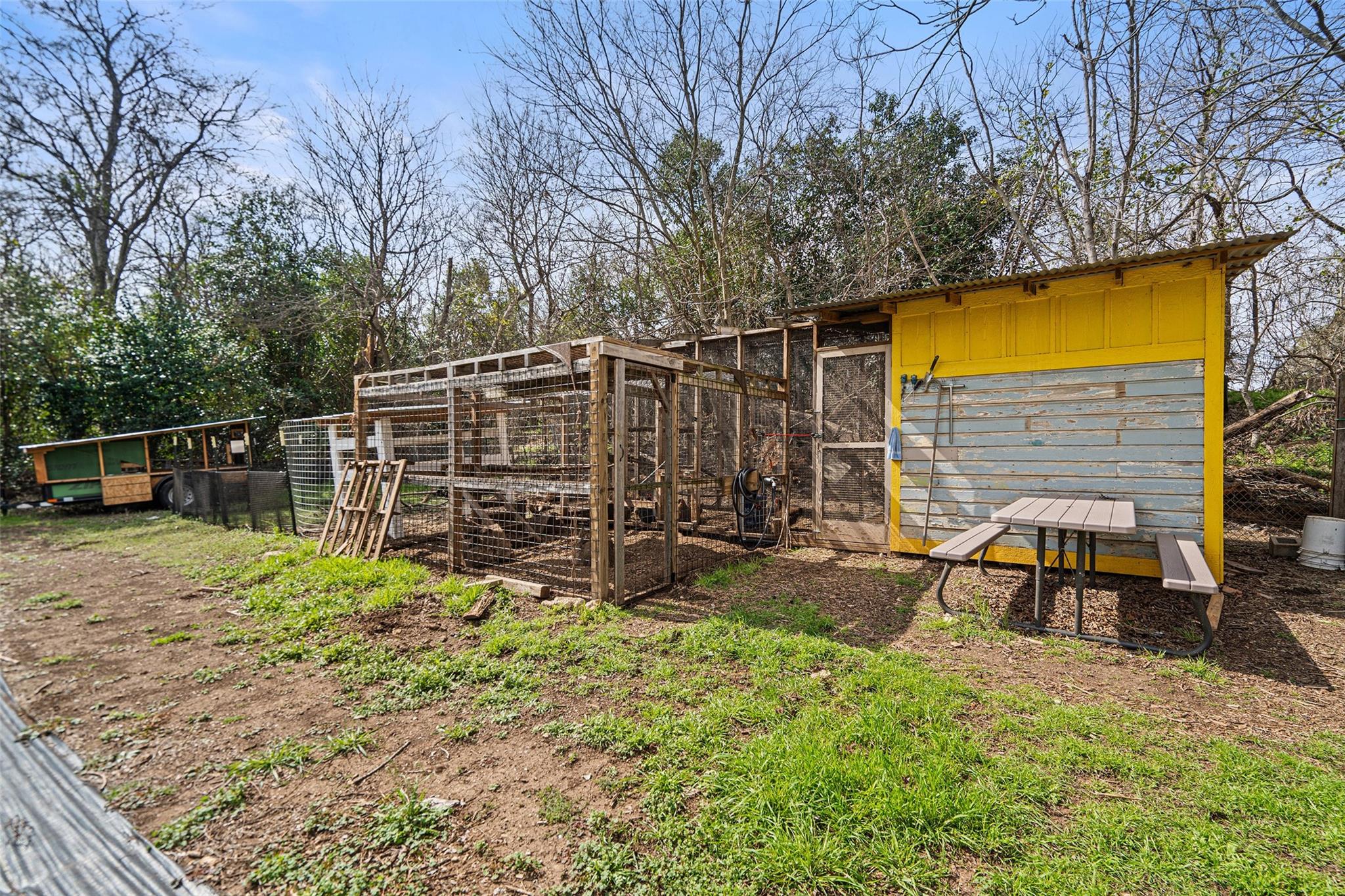 1901 Matthews Ln, Austin, TX 78745