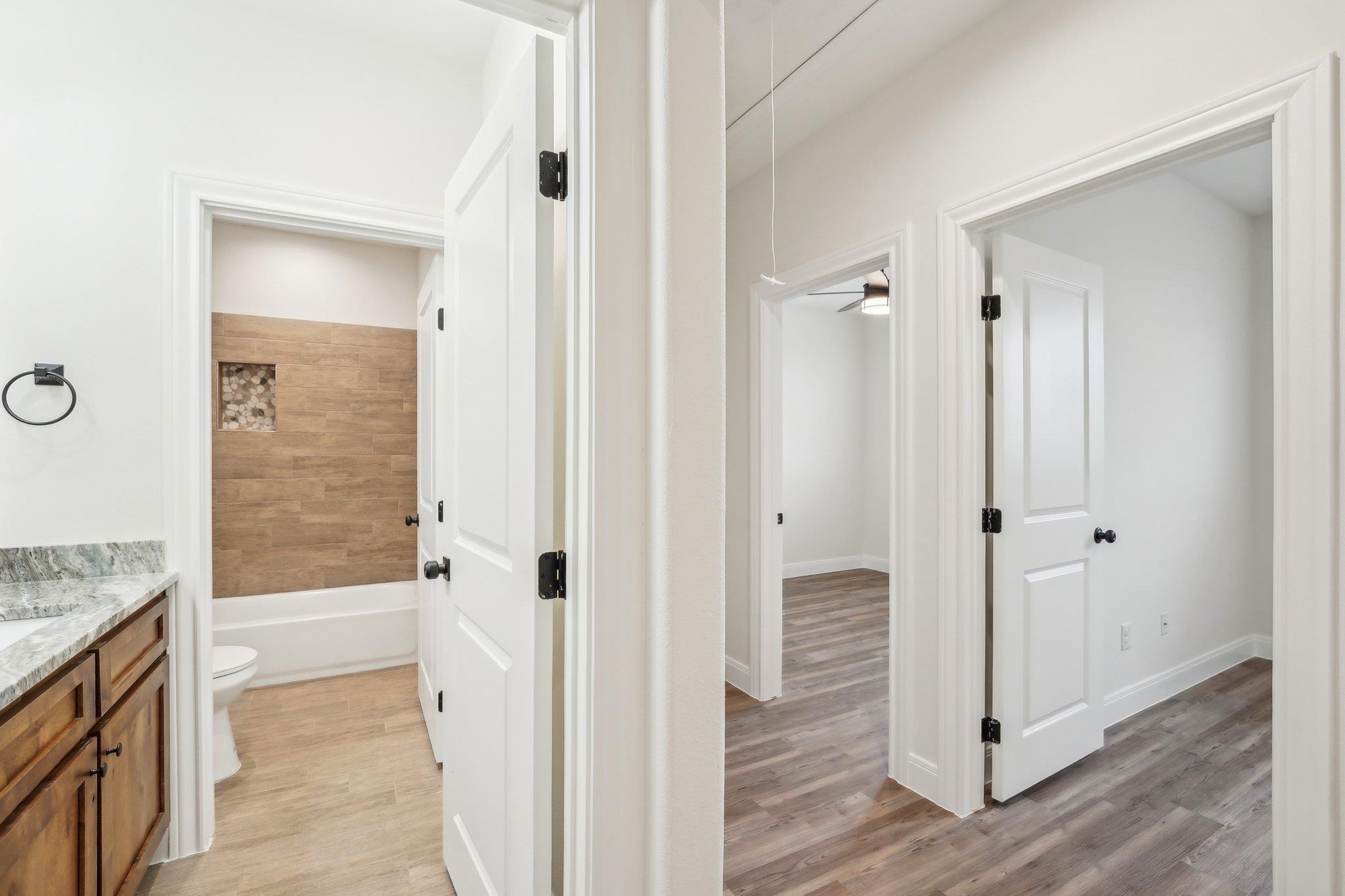 105 Callie St, Smithville, TX 78957