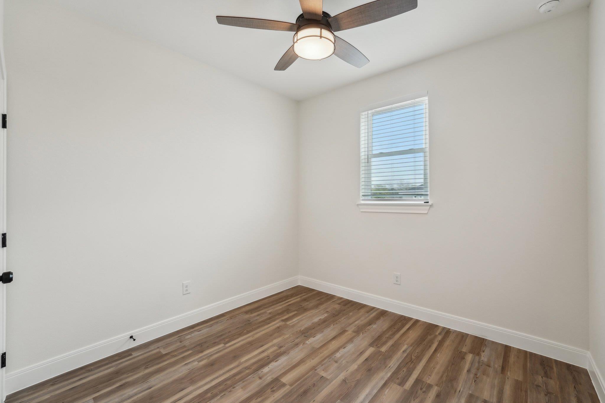 105 Callie St, Smithville, TX 78957