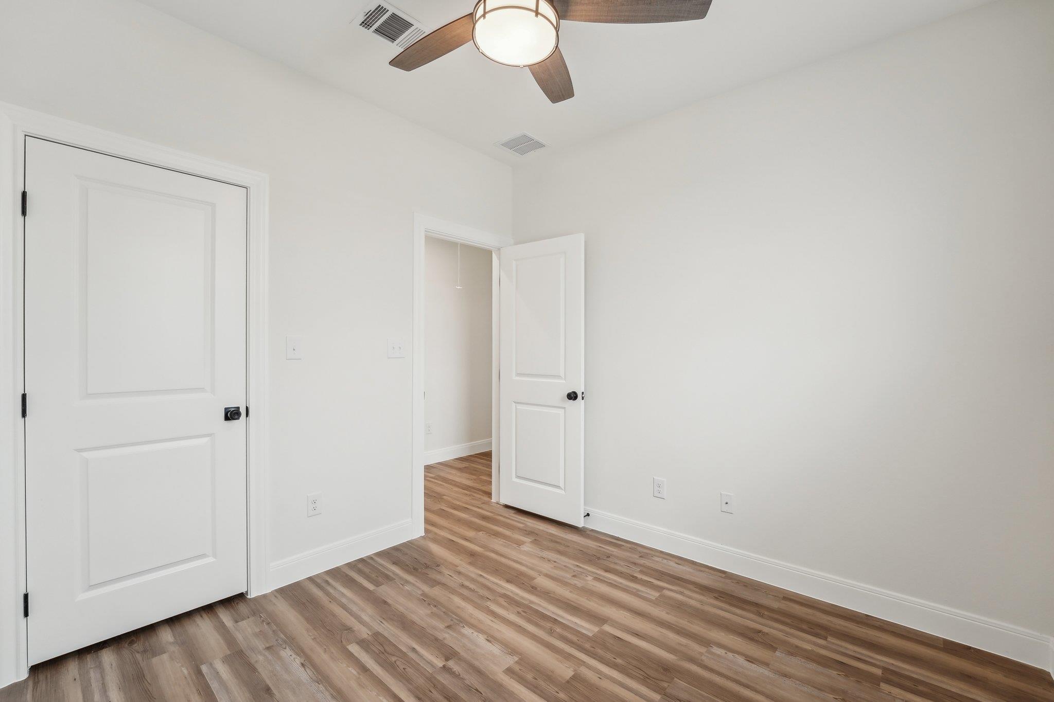 105 Callie St, Smithville, TX 78957