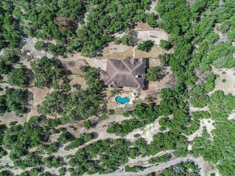 107 N Angel Light Dr, Spicewood, TX 78669