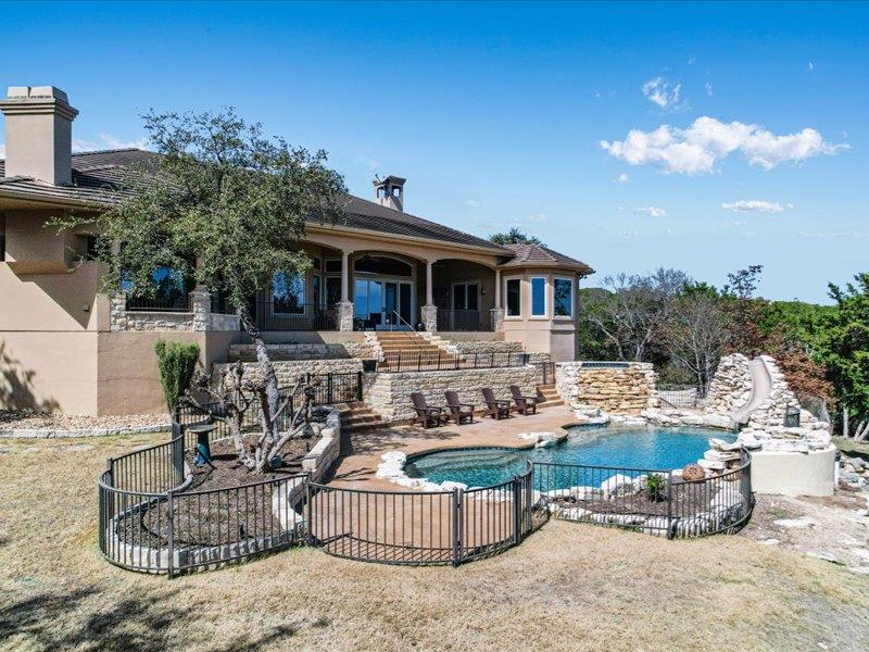 107 N Angel Light Dr, Spicewood, TX 78669