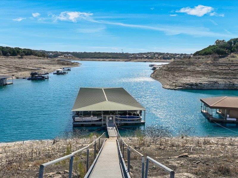 107 N Angel Light Dr, Spicewood, TX 78669