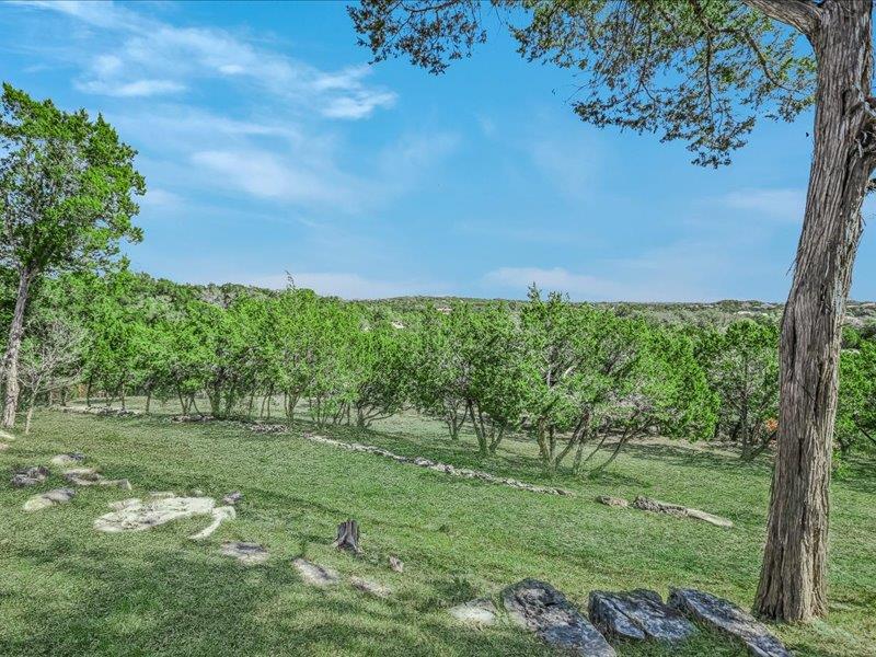 107 N Angel Light Dr, Spicewood, TX 78669