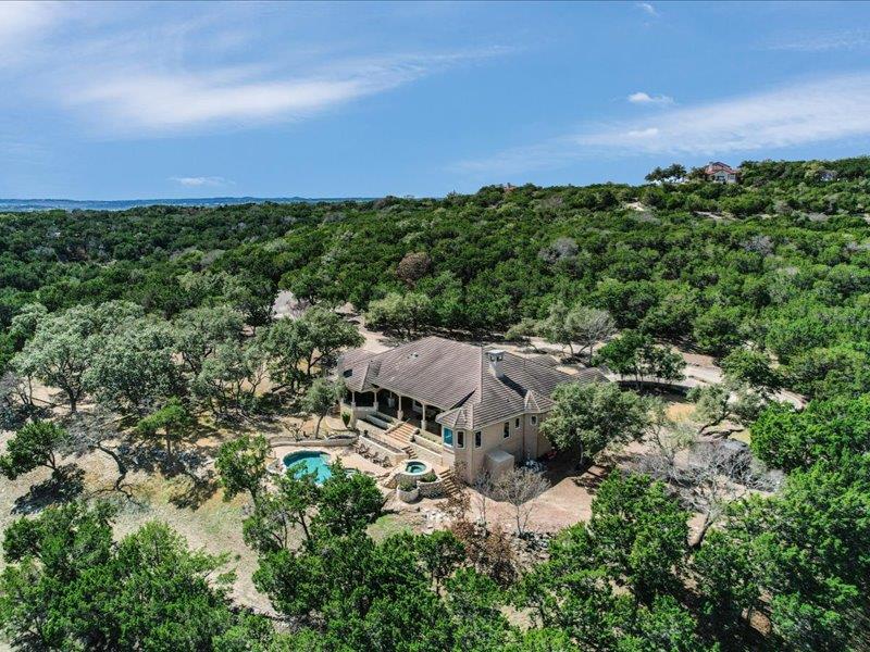 107 N Angel Light Dr, Spicewood, TX 78669