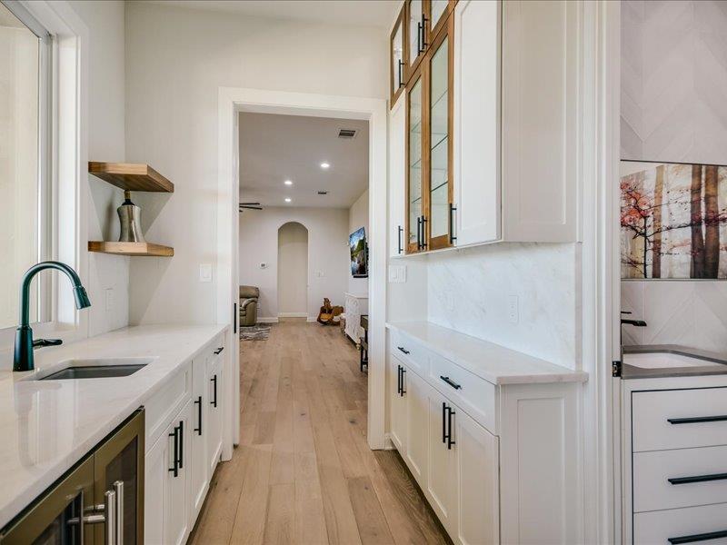 107 N Angel Light Dr, Spicewood, TX 78669