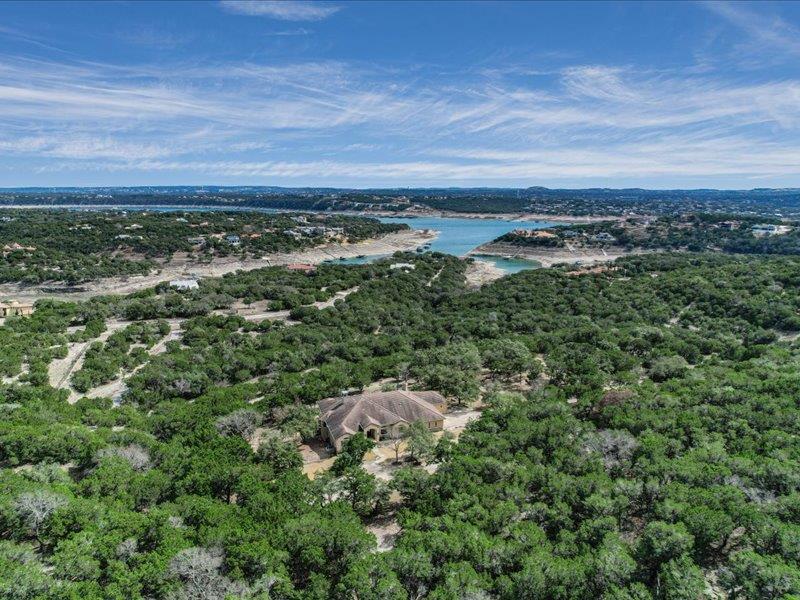 107 N Angel Light Dr, Spicewood, TX 78669