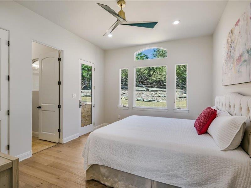107 N Angel Light Dr, Spicewood, TX 78669
