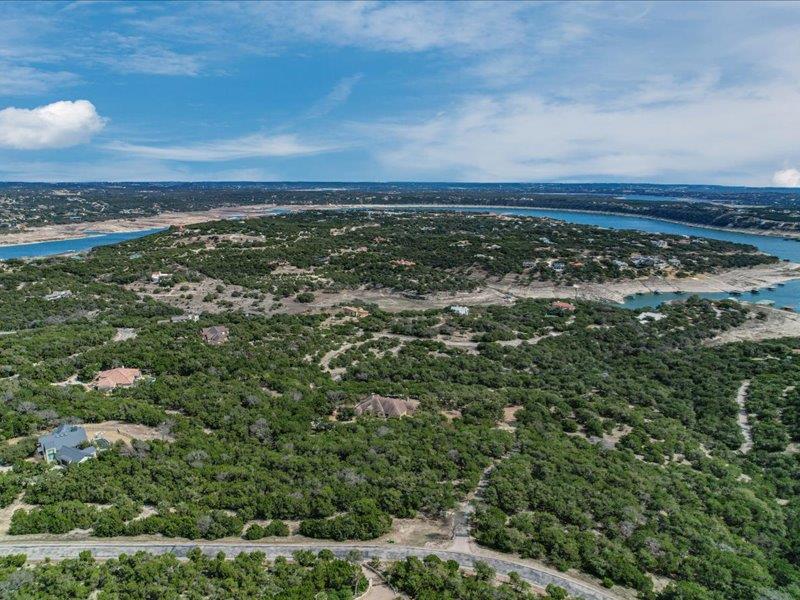 107 N Angel Light Dr, Spicewood, TX 78669