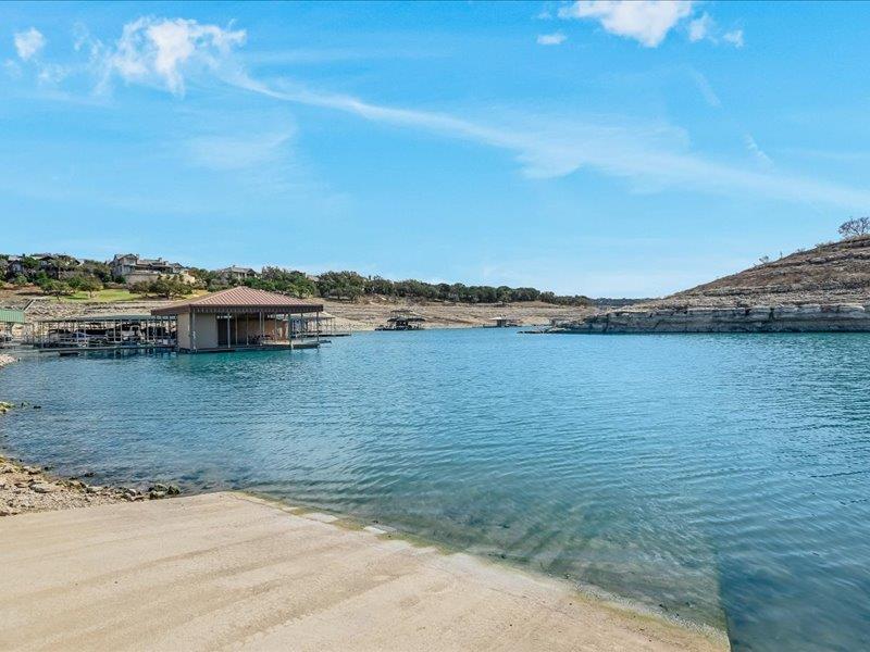 107 N Angel Light Dr, Spicewood, TX 78669
