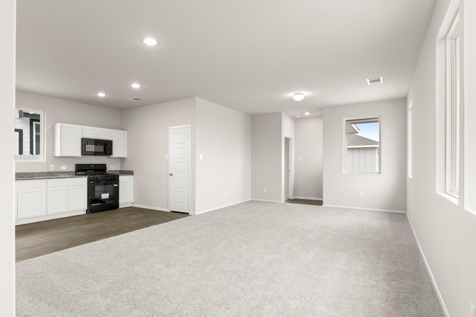 3085 Winding Creek Rd, Kyle, TX 78640