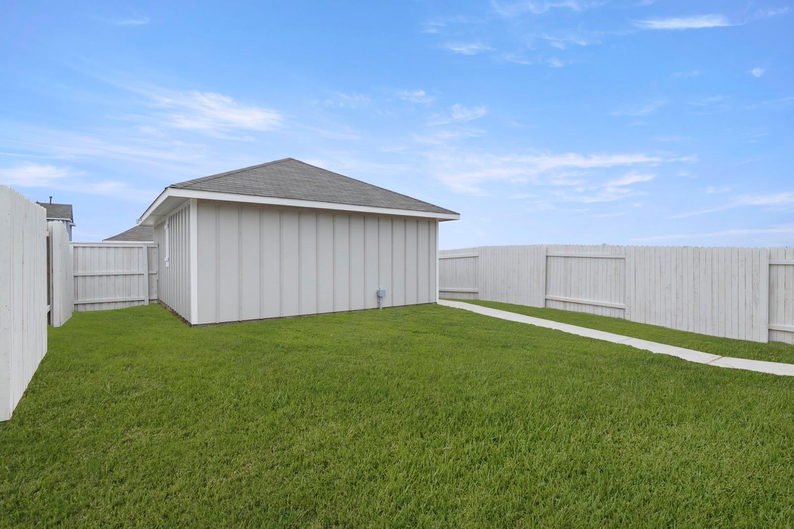 3085 Winding Creek Rd, Kyle, TX 78640