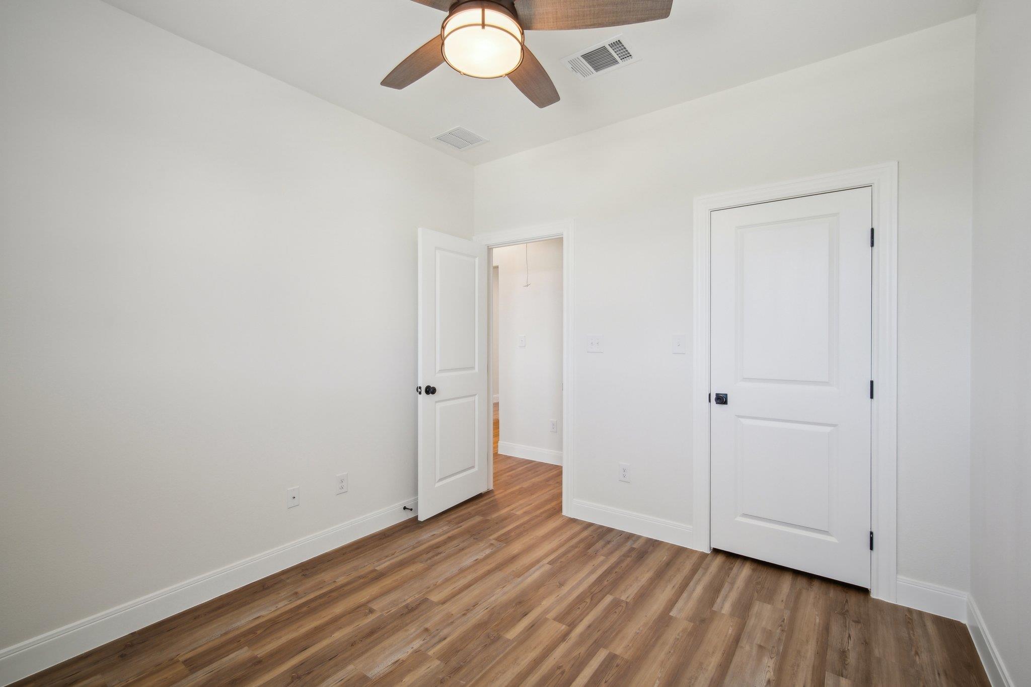 109 Callie St, Smithville, TX 78957