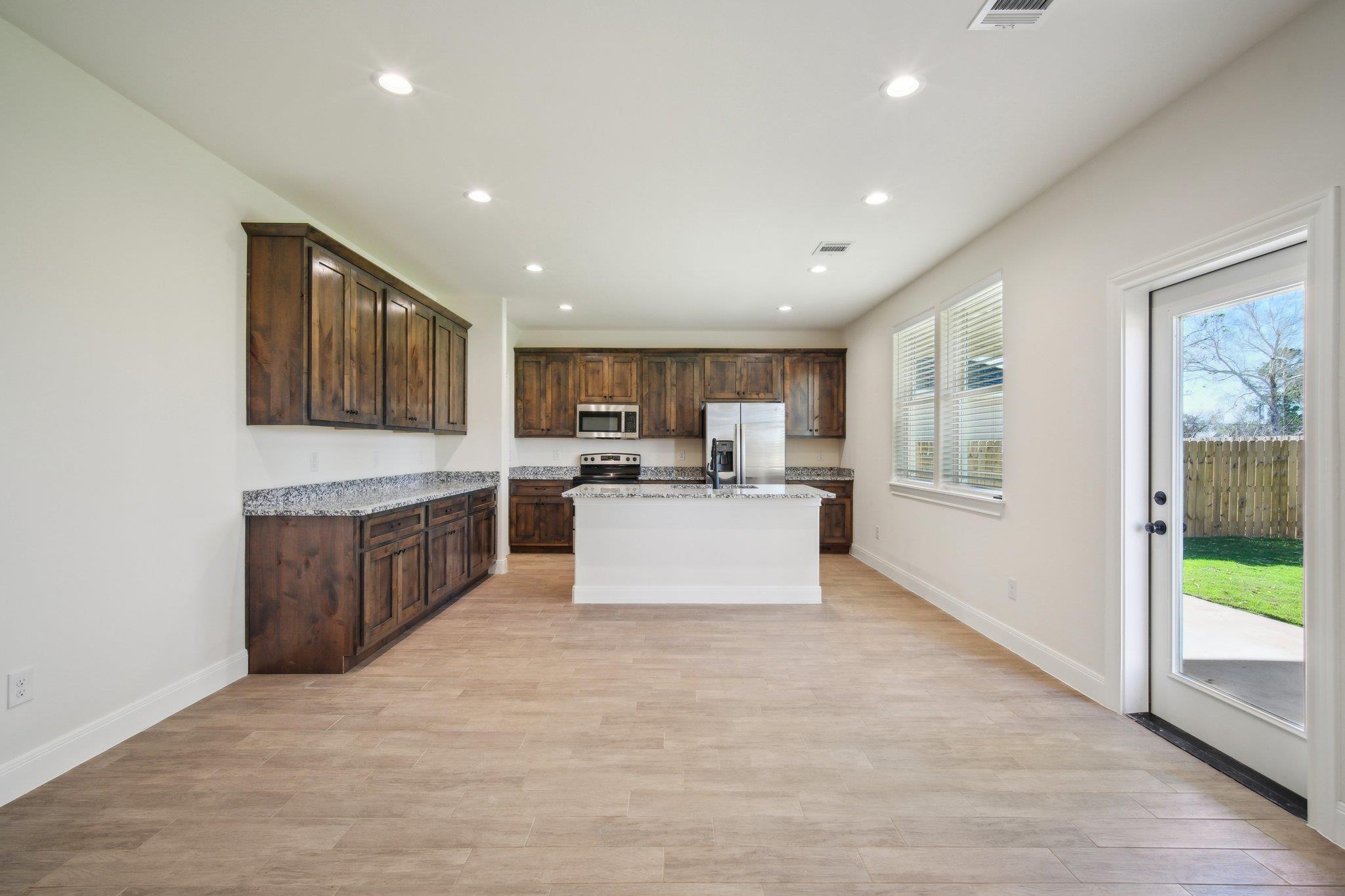 109 Callie St, Smithville, TX 78957