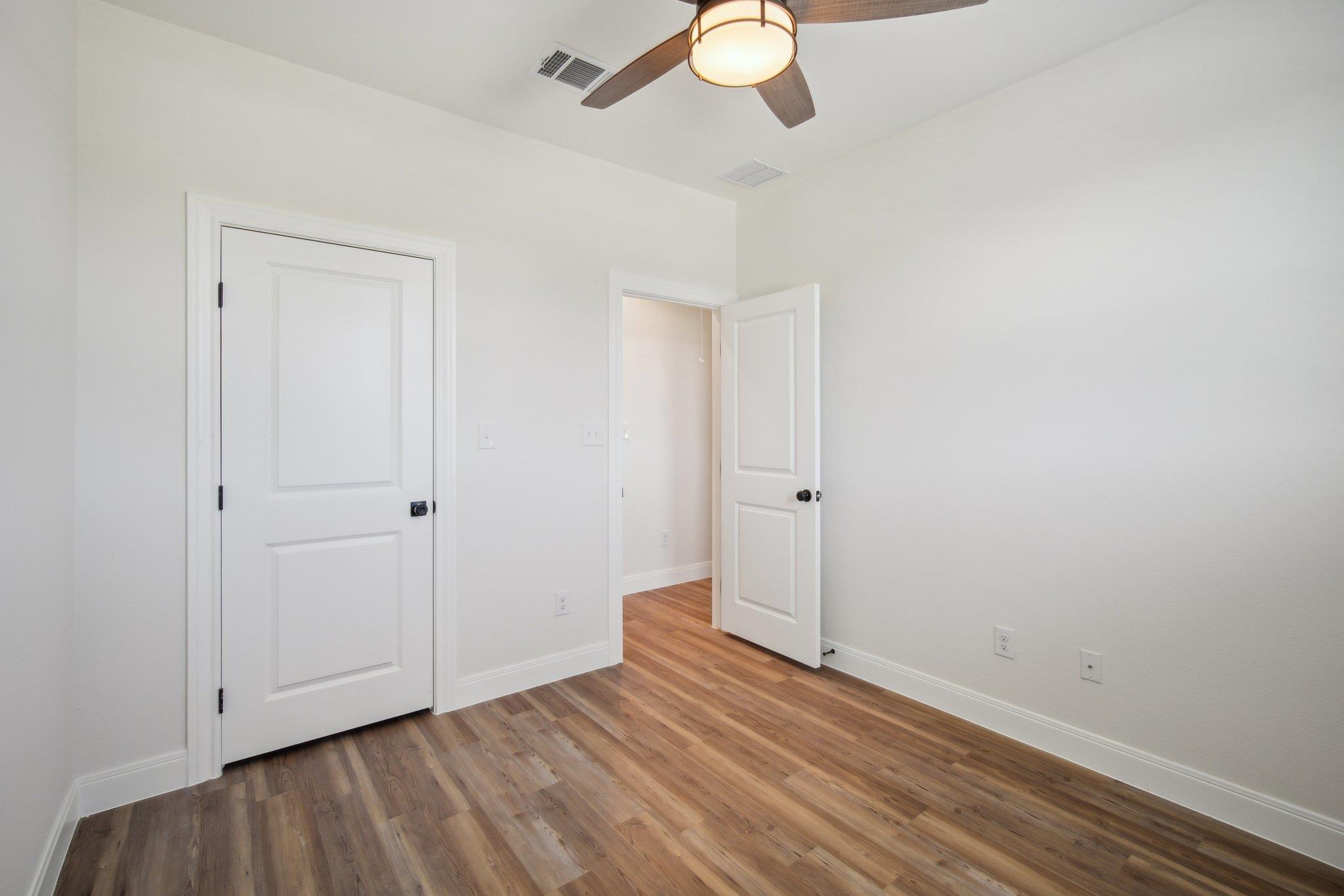 109 Callie St, Smithville, TX 78957