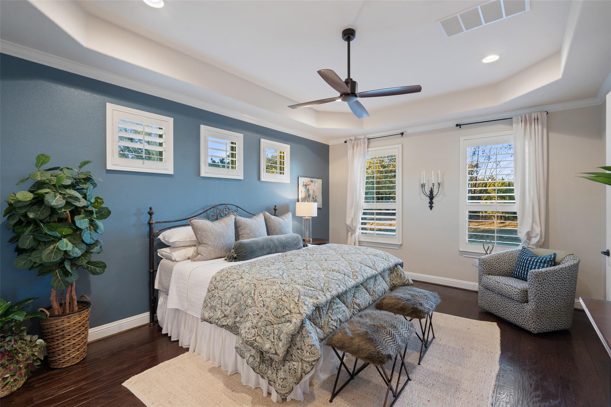9525 Stratus Dr, Dripping Springs, TX 78620