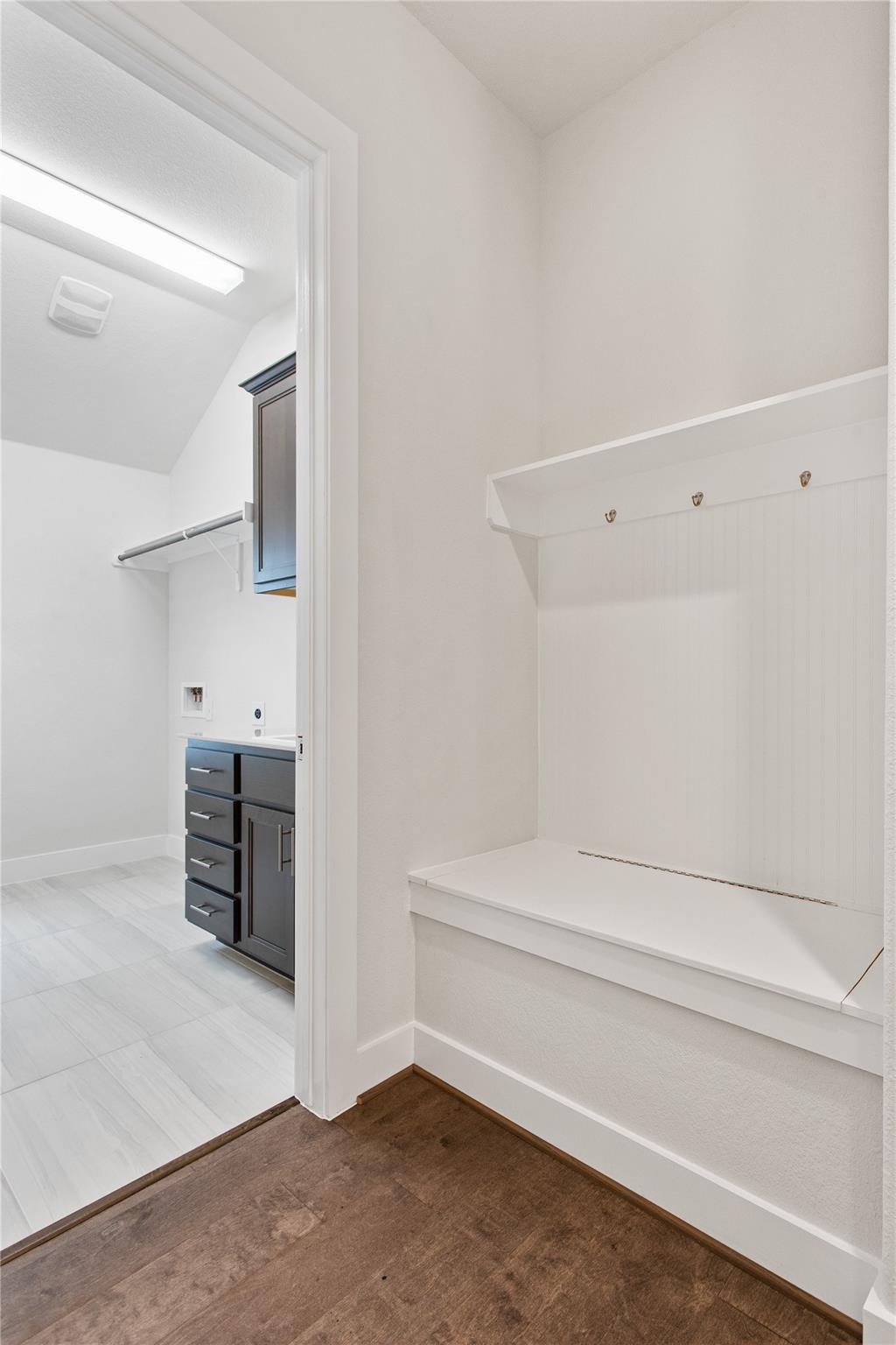 422 Sitlington Ln, Austin, TX 78738