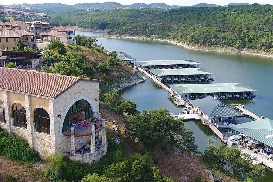 422 Sitlington Ln, Austin, TX 78738