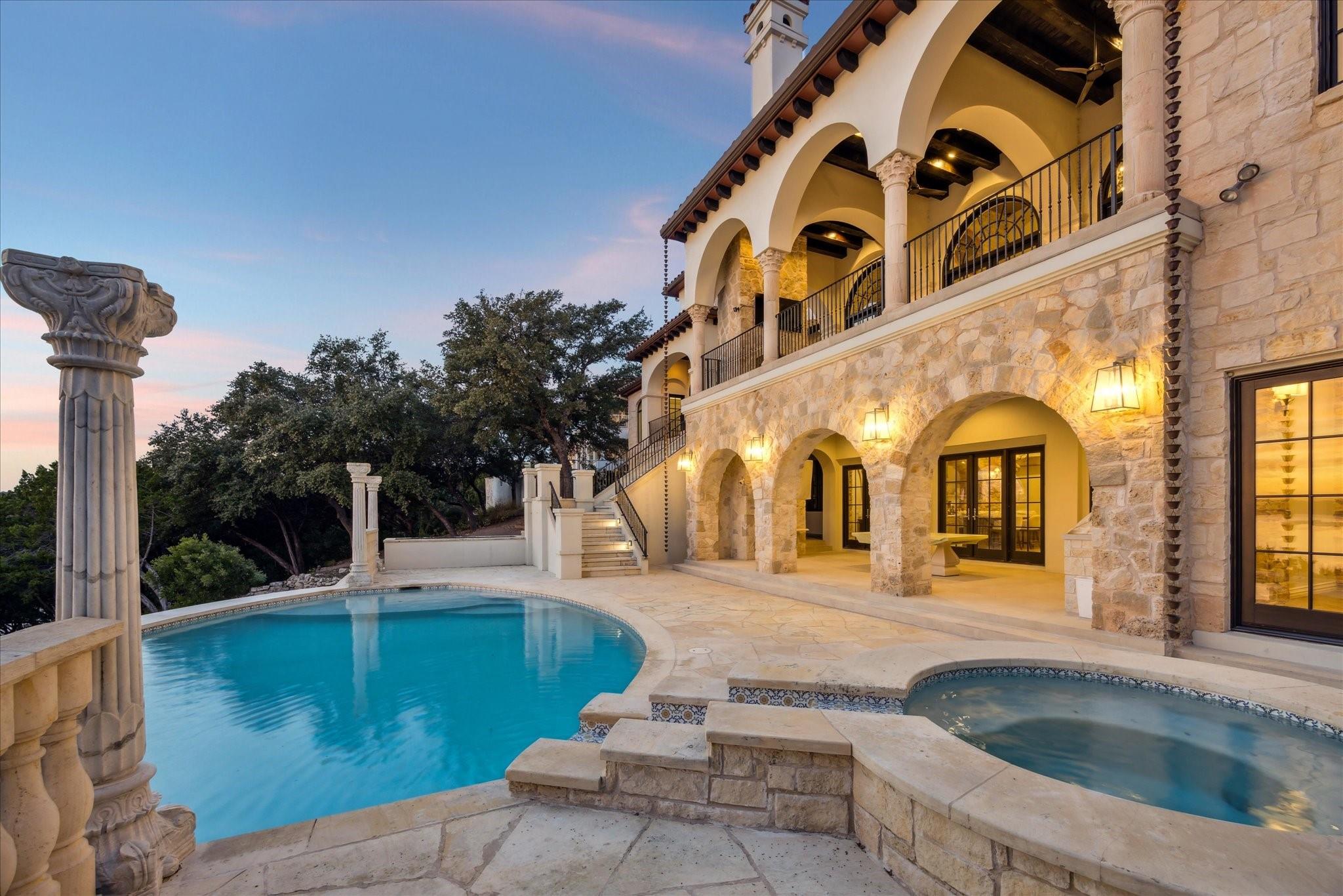 17607 Breakwater Dr, Jonestown, TX 78645