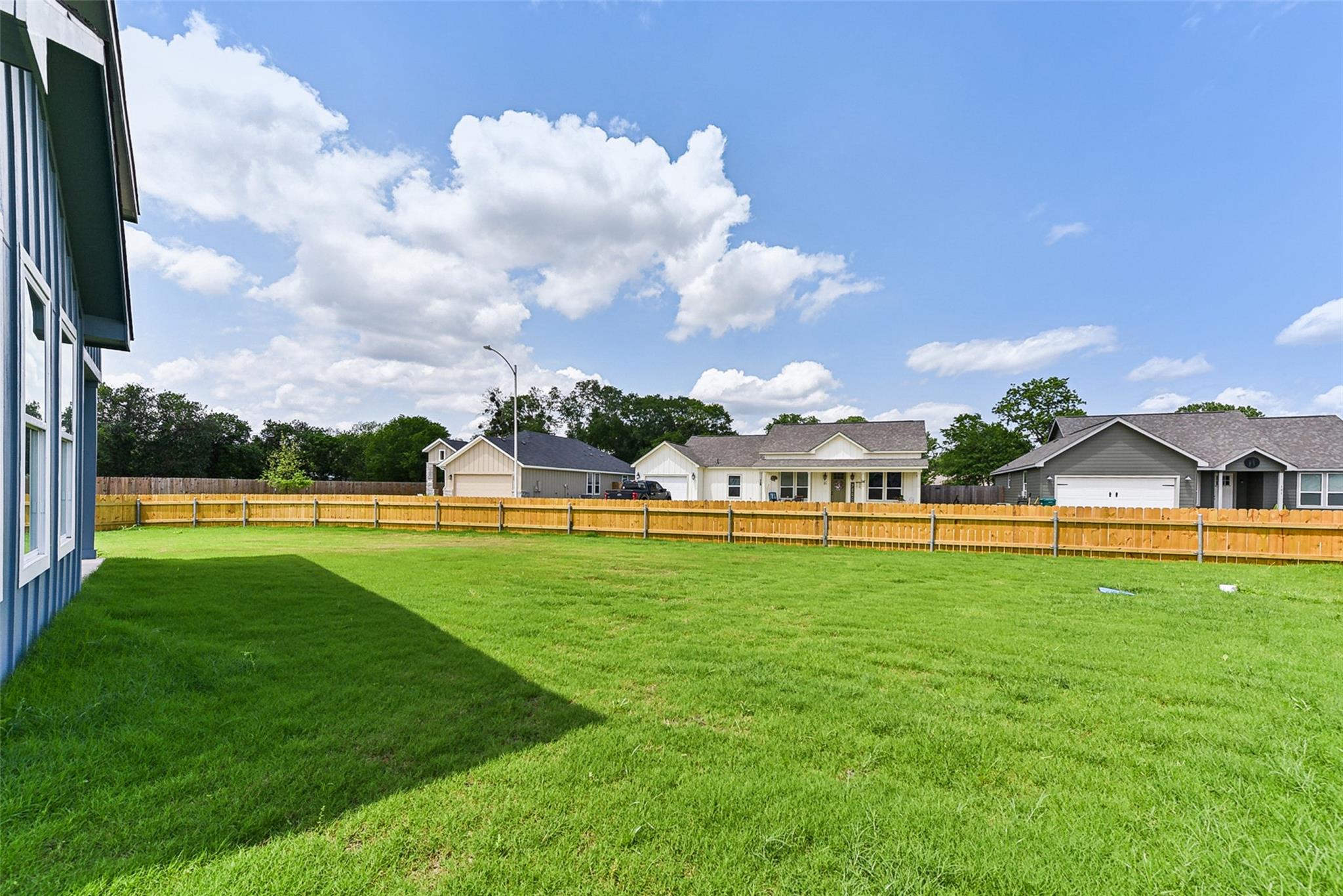 112 Callie St, Smithville, TX 78957