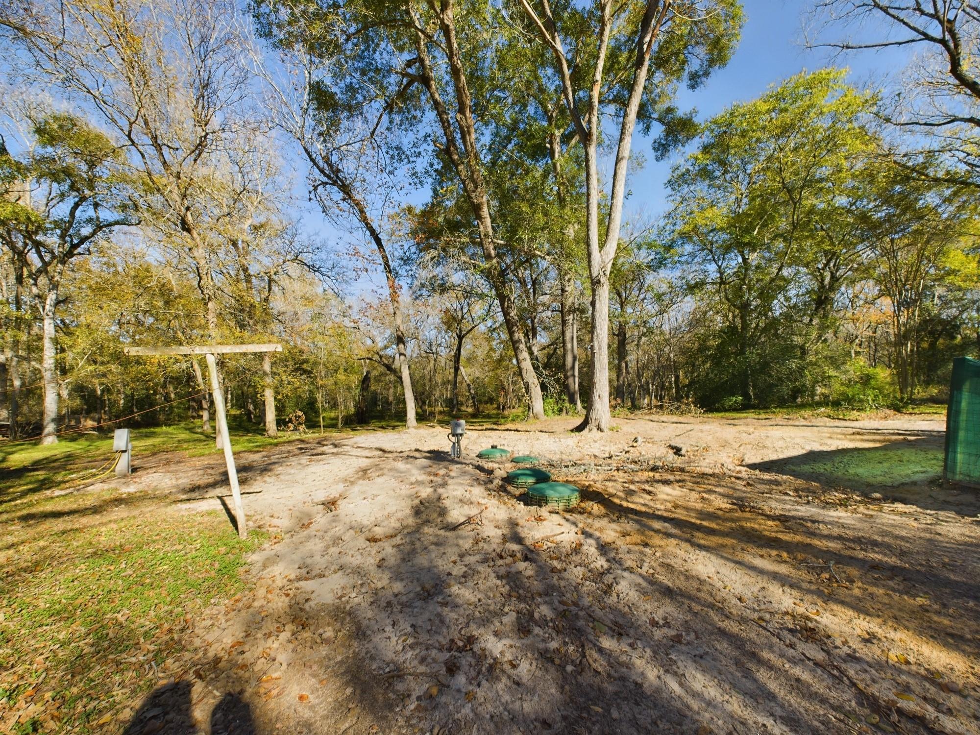 569 N Berry Ridge, Caldwell, TX 77836